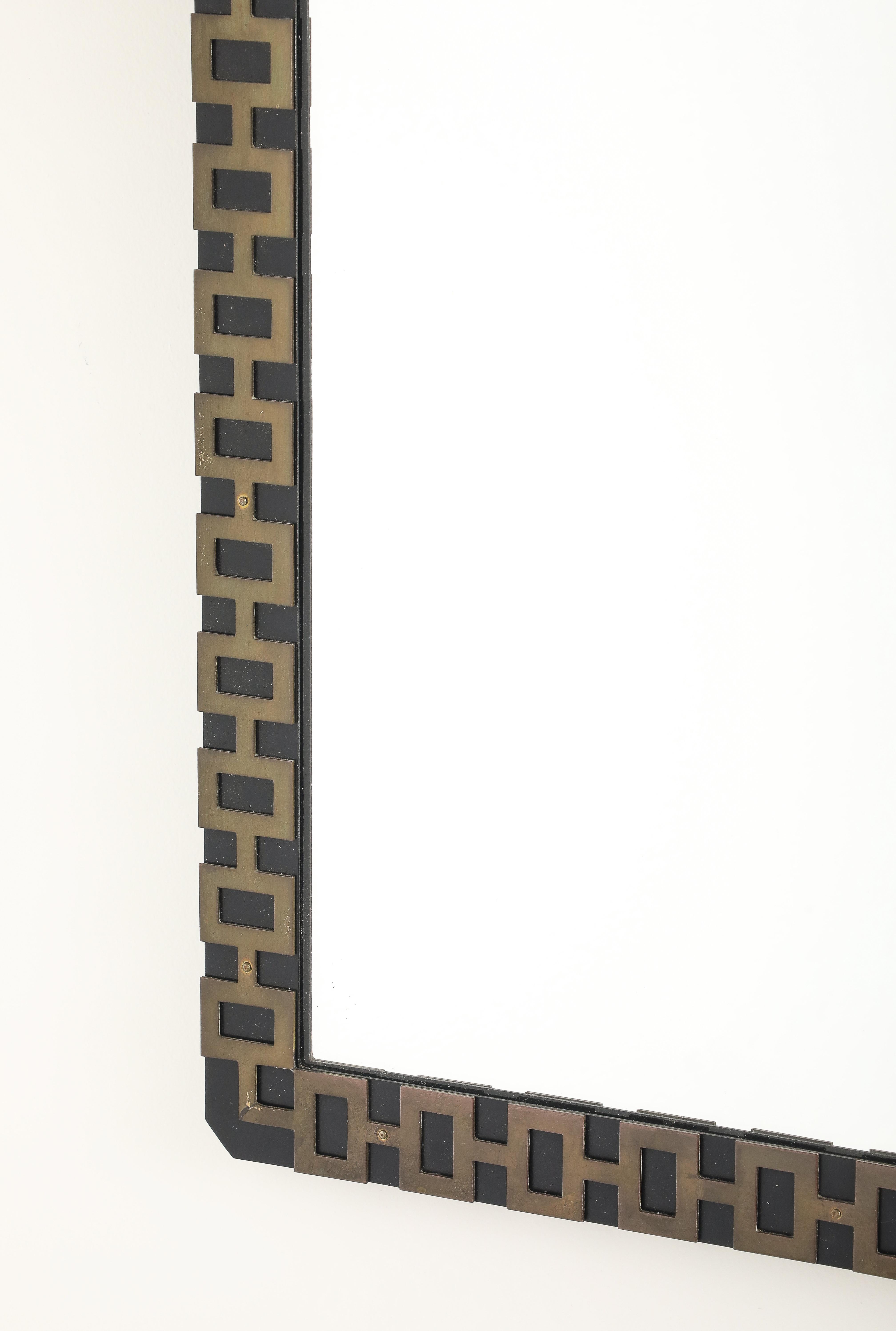 Miroir en métal et laiton des années 1940 en vente 5