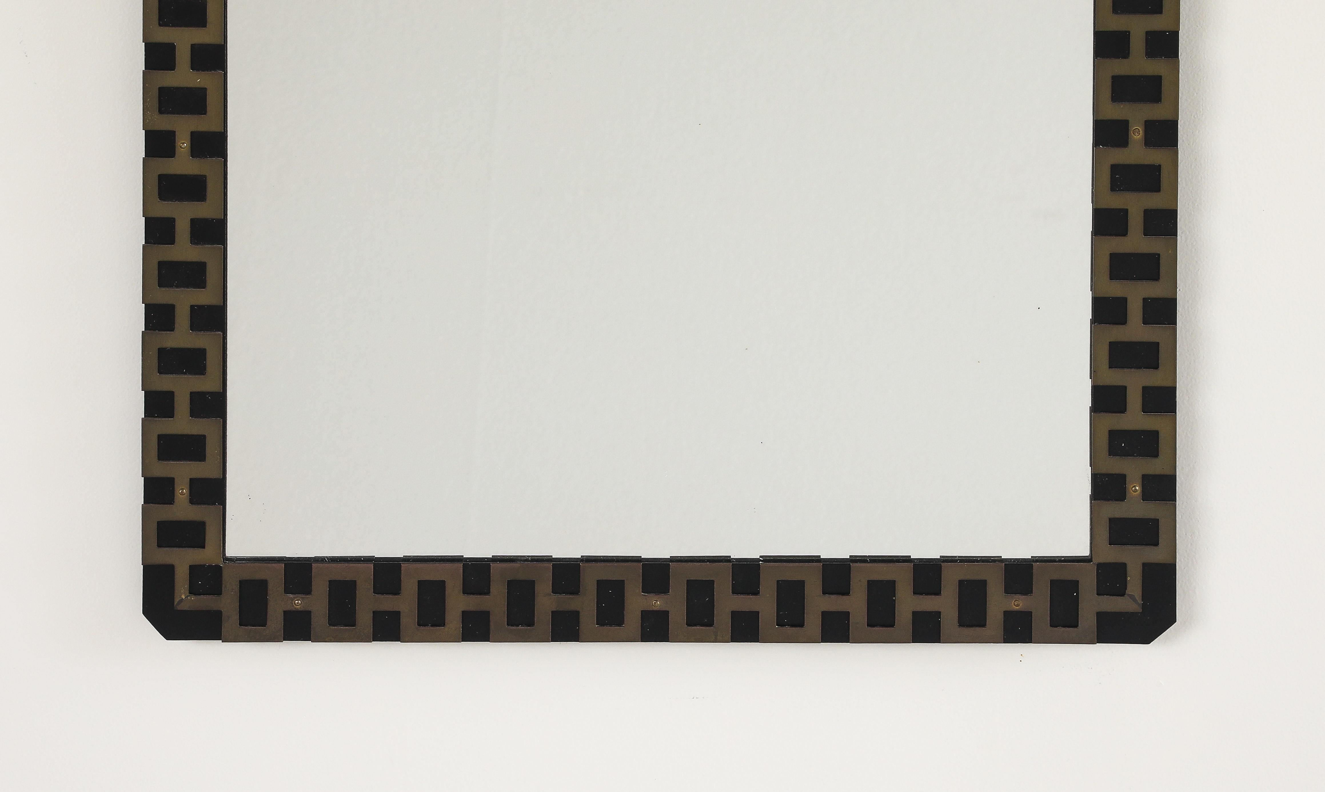 Miroir en métal et laiton des années 1940 en vente 1