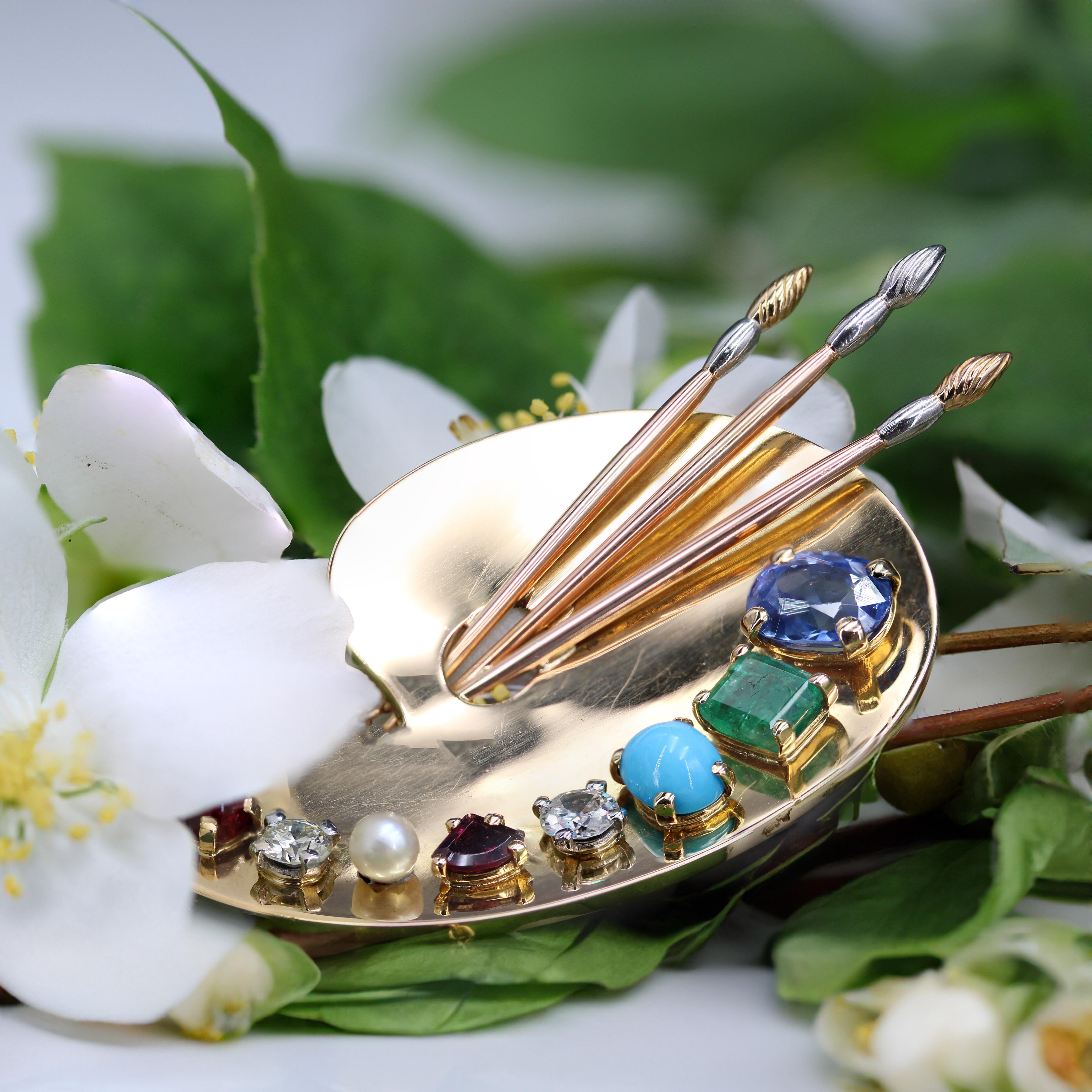 French 1940s Multi Precious Stones 18 Karat Yellow Gold Painter's Palette Brooch For Sale 1