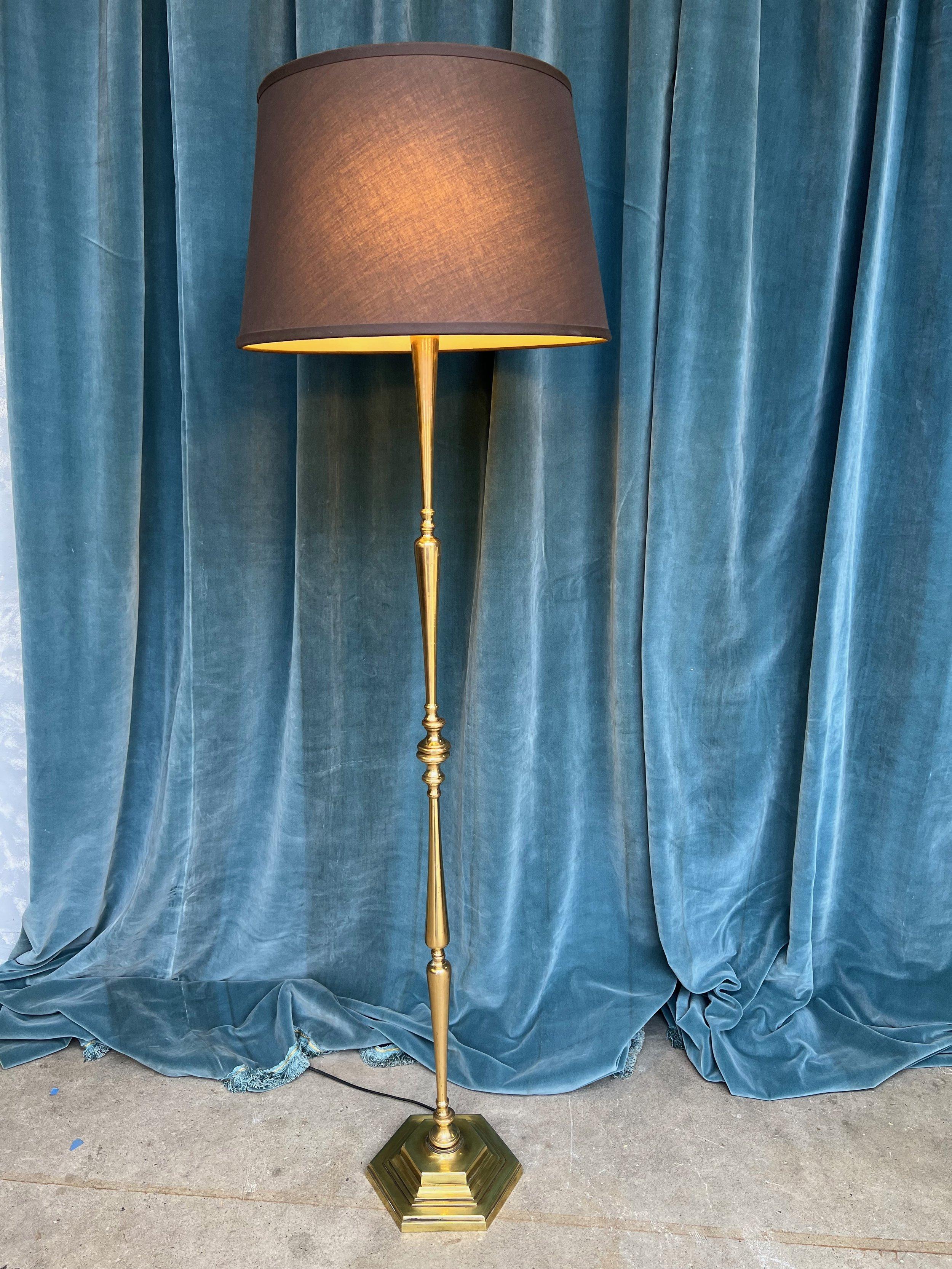 Mid-20th Century French 1940s Polished Brass Floor Lamp For Sale
