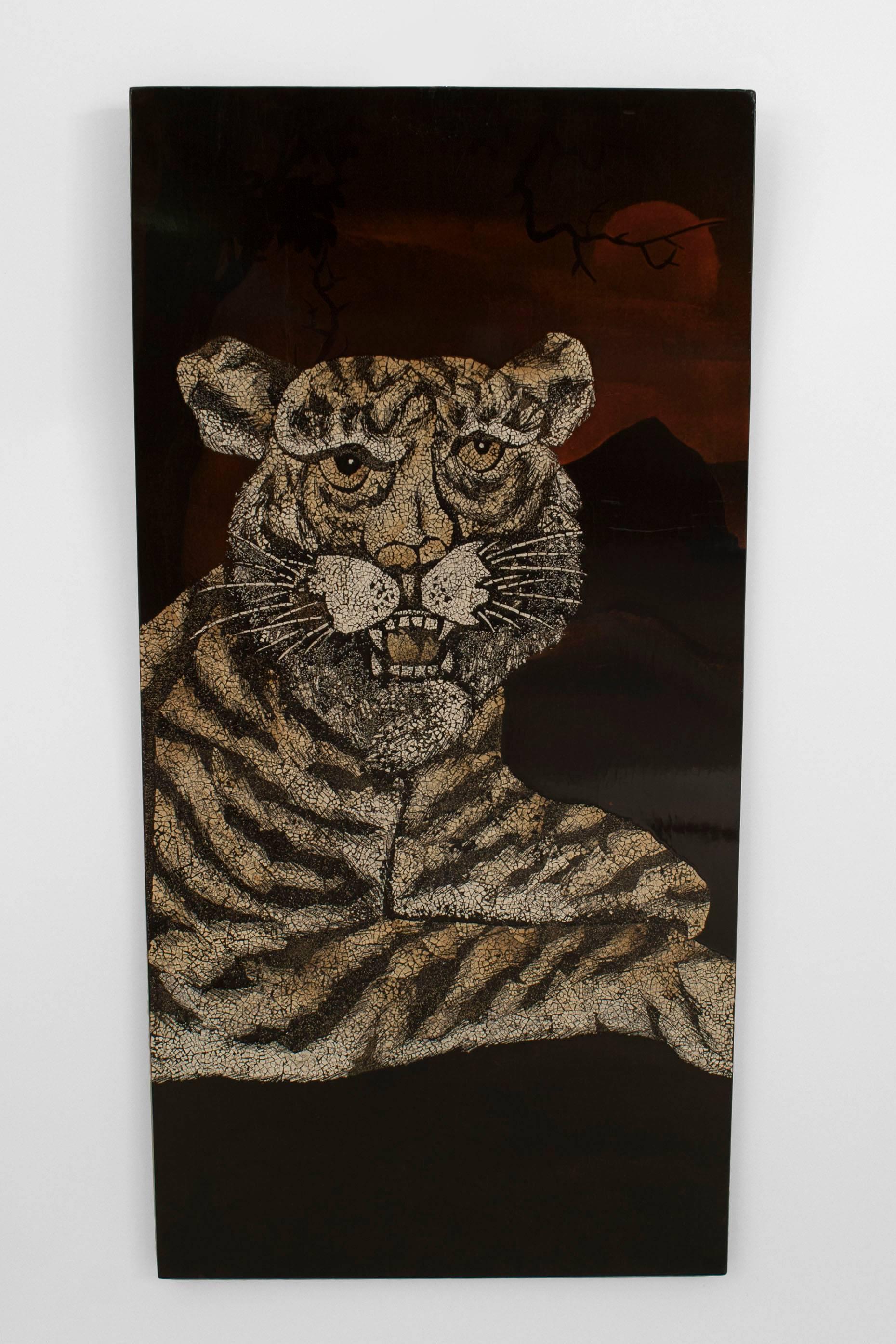 French Black Lacquered Tigers Wall Plaque In Good Condition For Sale In New York, NY