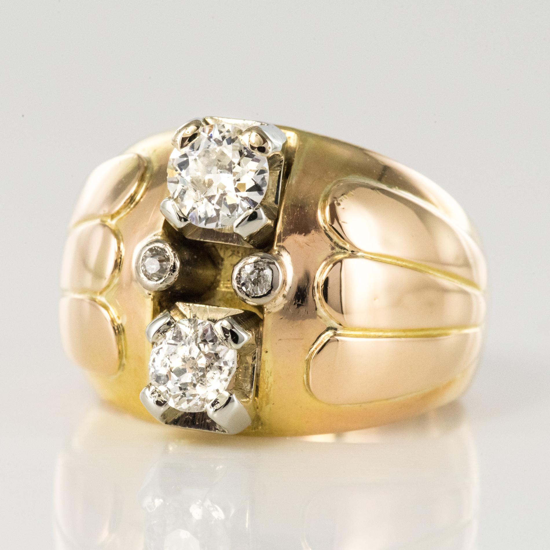Taille brillant Bague boule française rétro des années 1940 Duo de diamants en or jaune 18 carats en vente