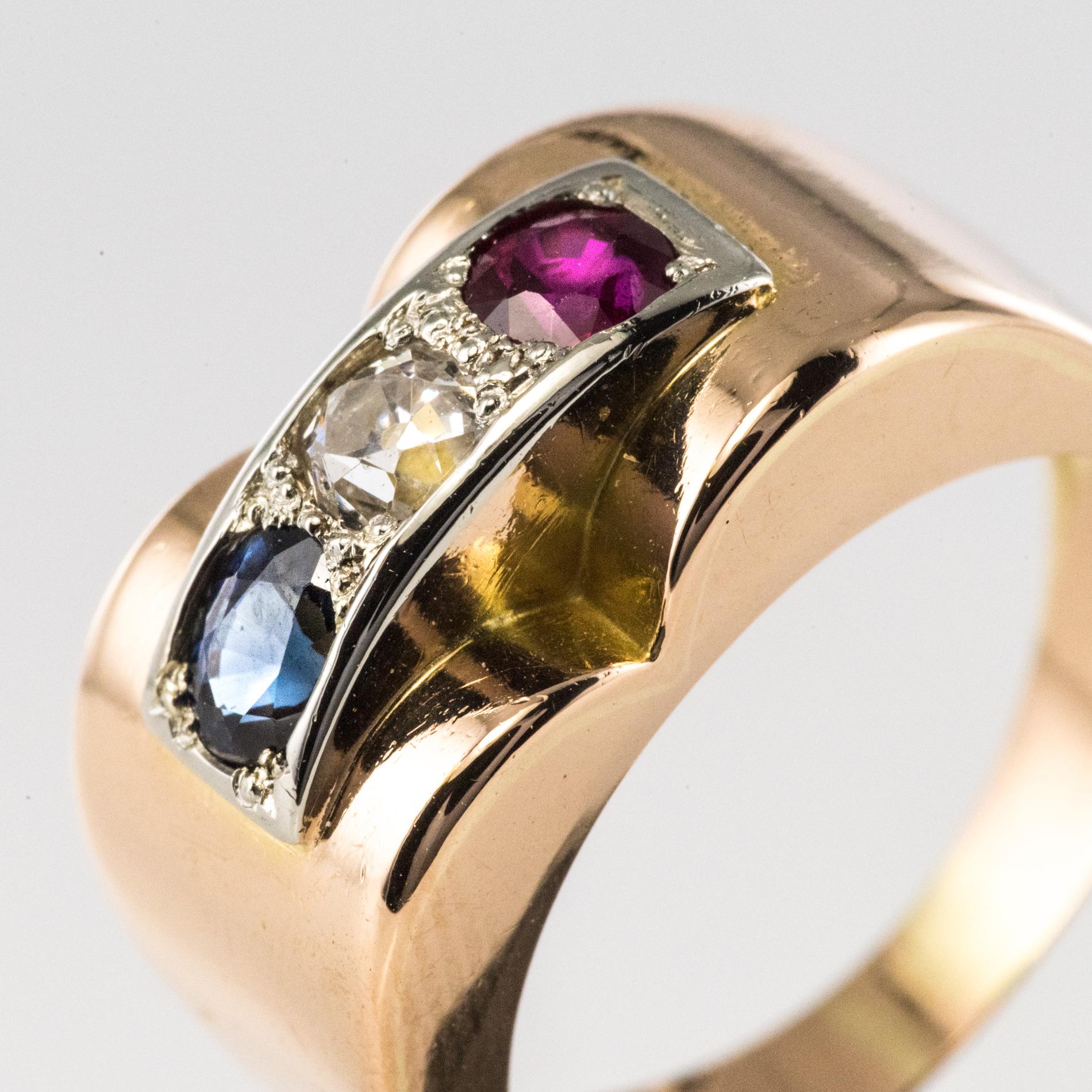 French 1940s Ruby Diamond Sapphire 18 Karat Yellow Gold Patriotic Tank Ring For Sale 3