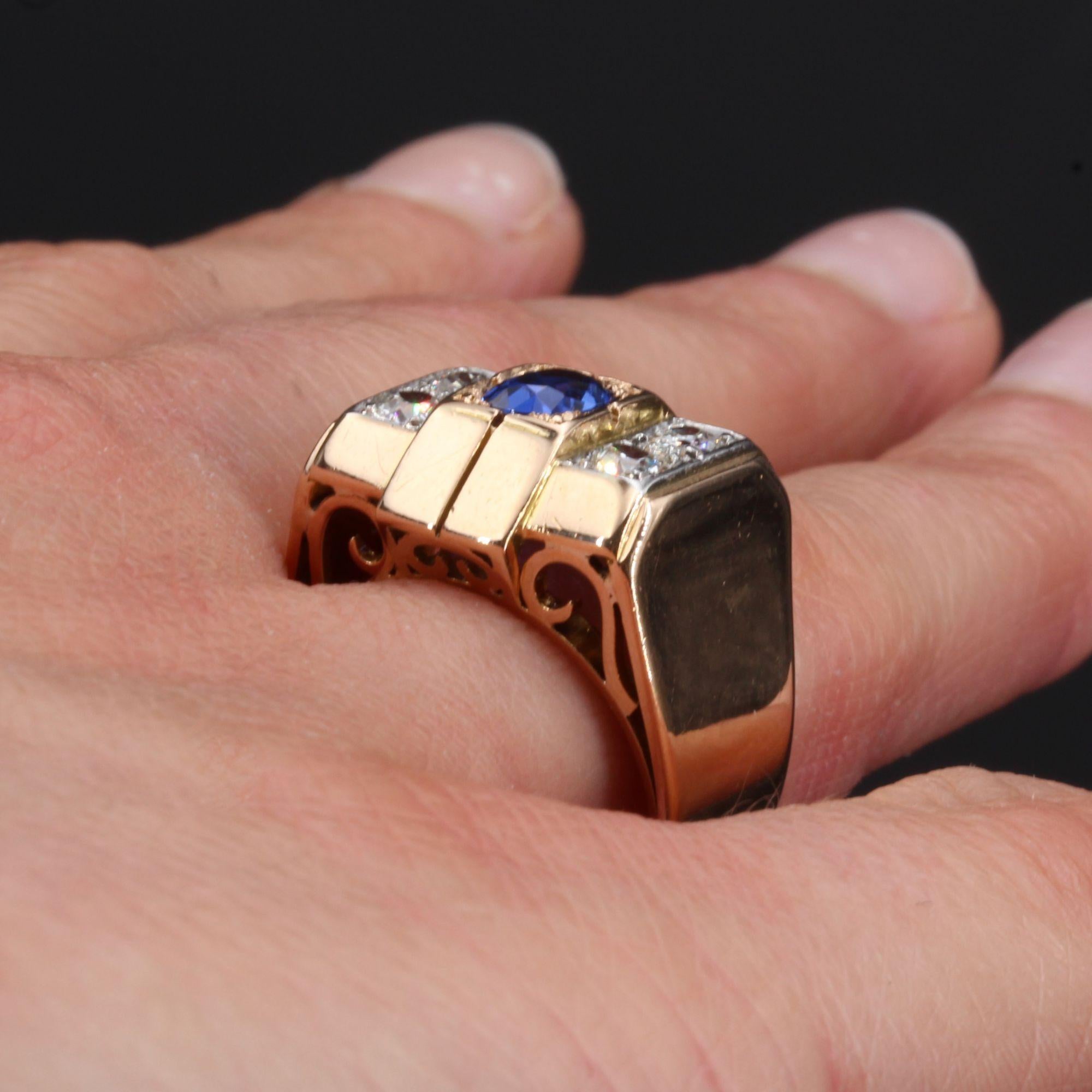 Anello francese degli anni '40 con zaffiro e diamanti in oro rosa 18 carati in vendita 2