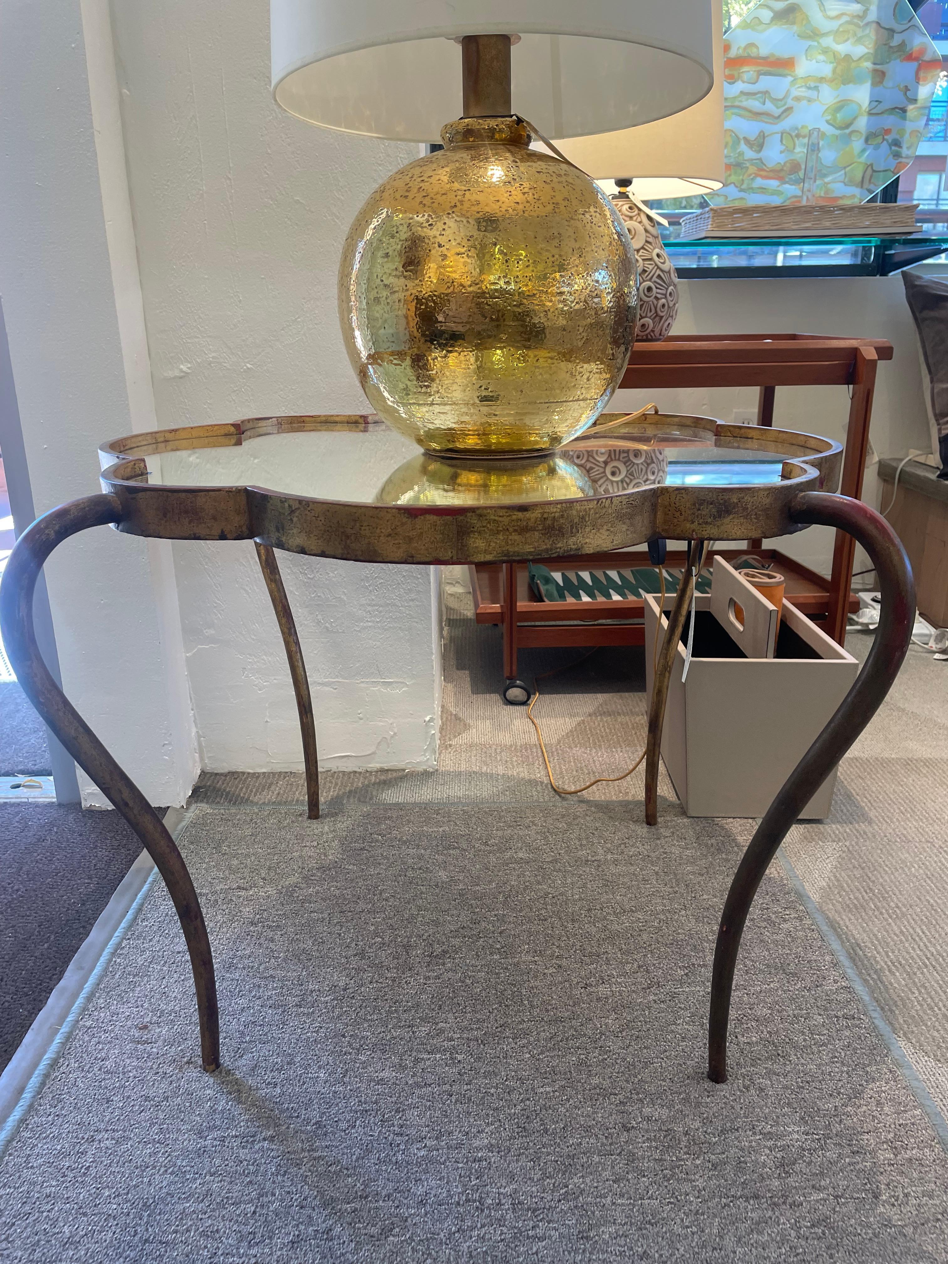 French 1940's Scalloped Design Gilded Metal & Mirror Cocktail Table In Good Condition For Sale In Aspen, CO