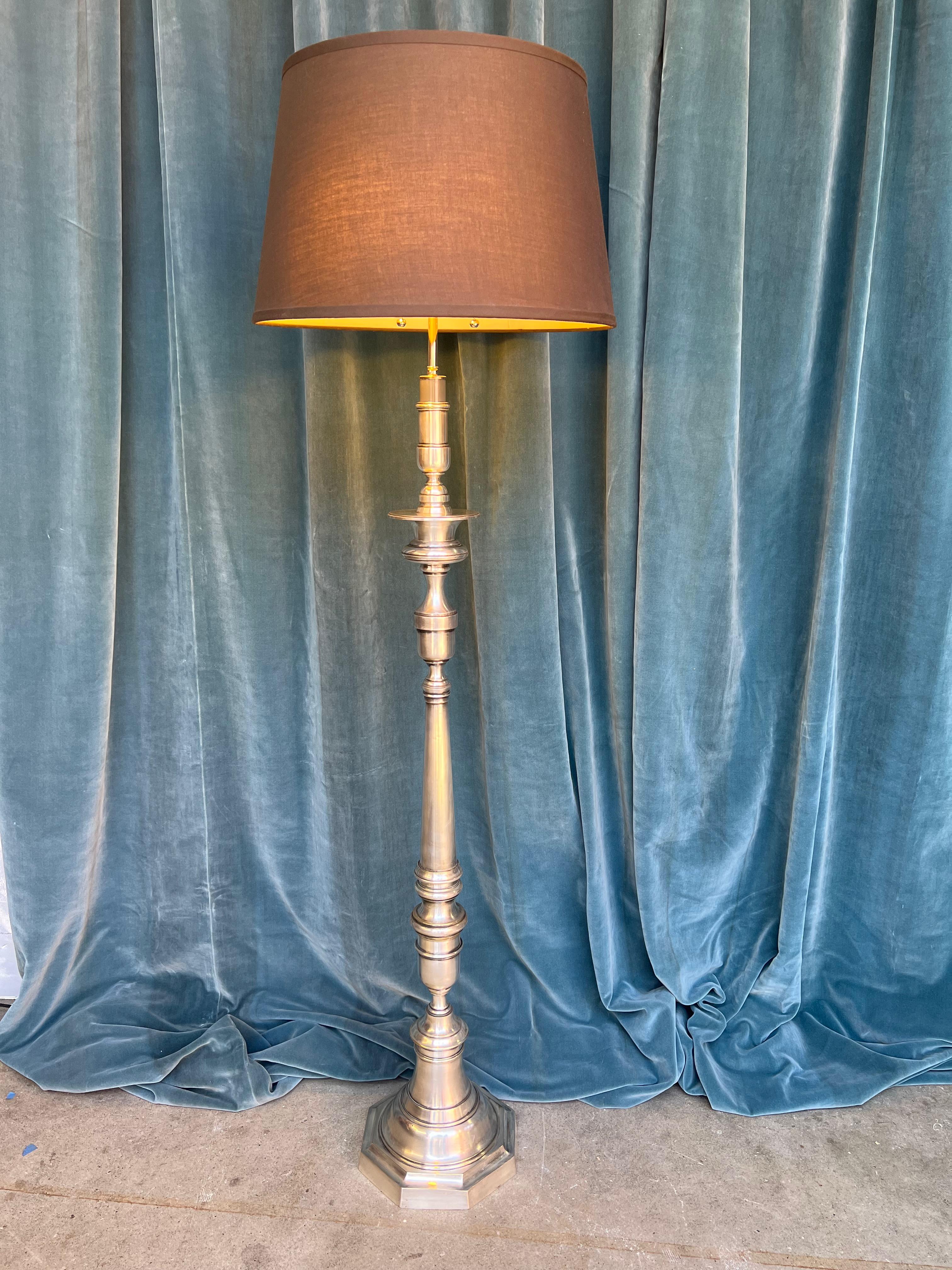Mid-20th Century French 1940s Silver Plated Brass and Bronze Floor Lamp For Sale