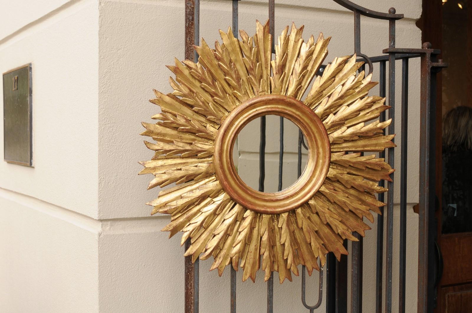 Mid-Century Modern French 1940s Vintage Carved Giltwood Sunburst Mirror with Radiating Sunrays