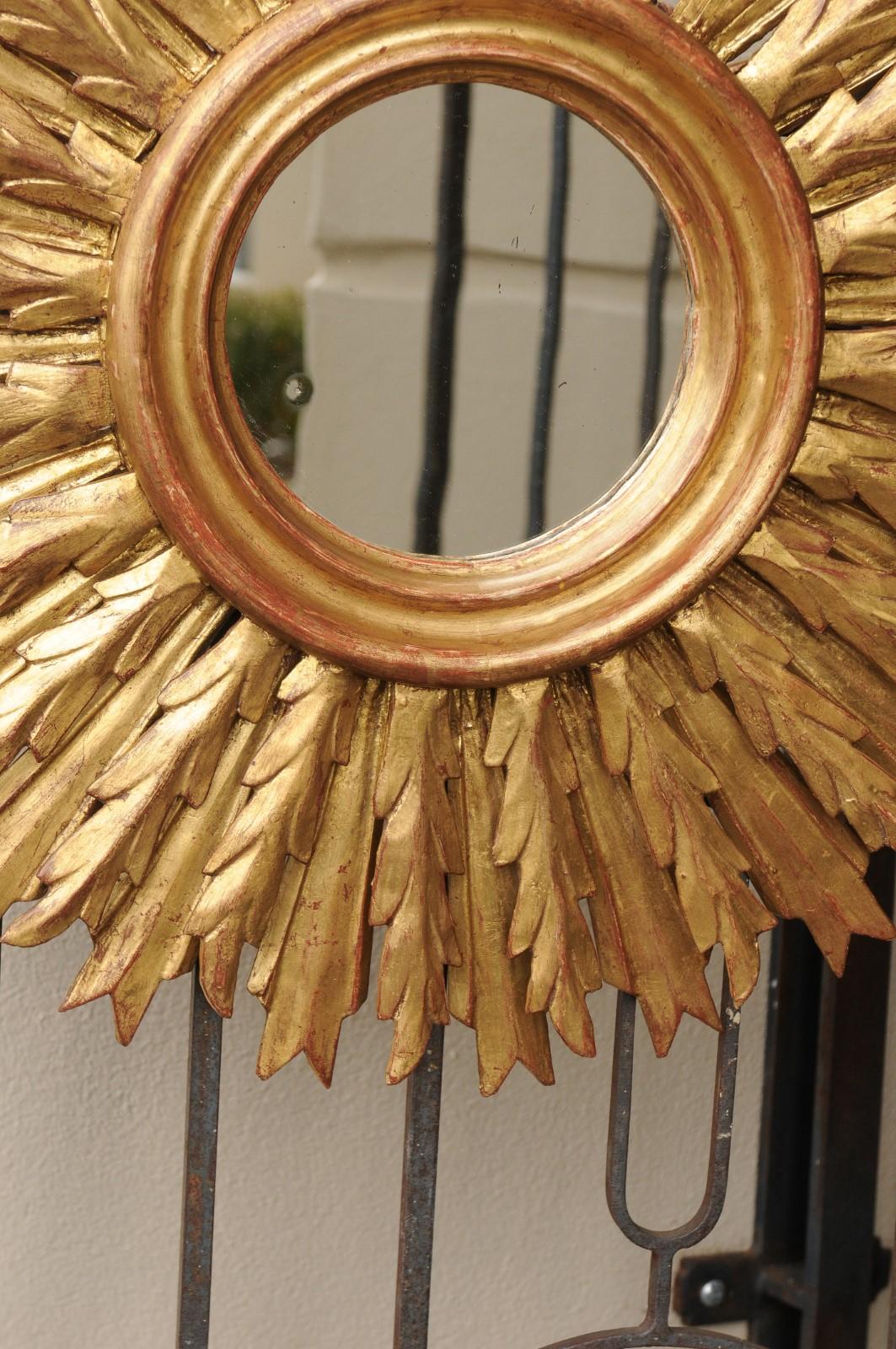 French 1940s Vintage Carved Giltwood Sunburst Mirror with Radiating Sunrays 1
