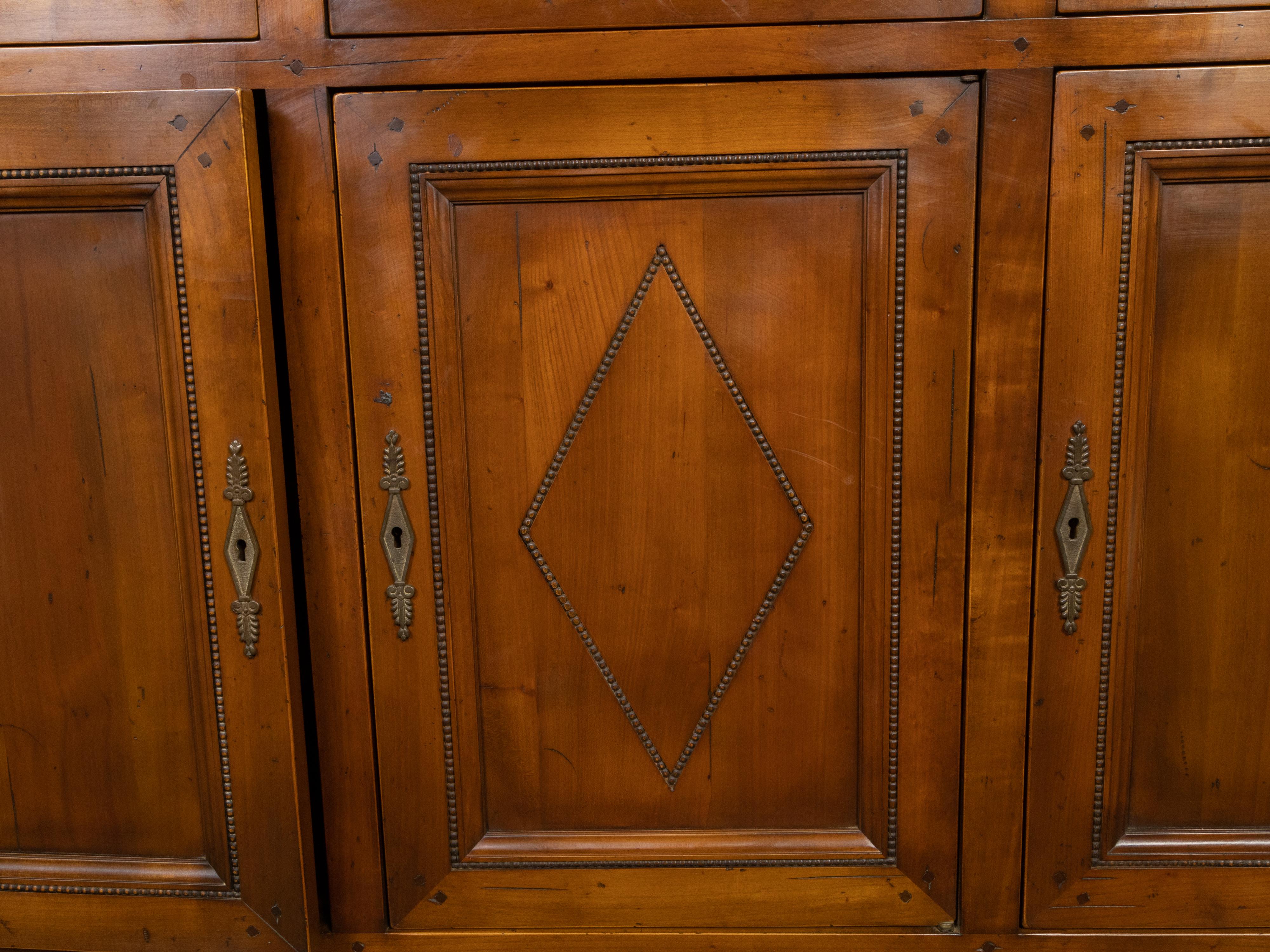 French 1940s Walnut Enfilade with Drawers, Doors, Carved Beads and Diamond Motif For Sale 5