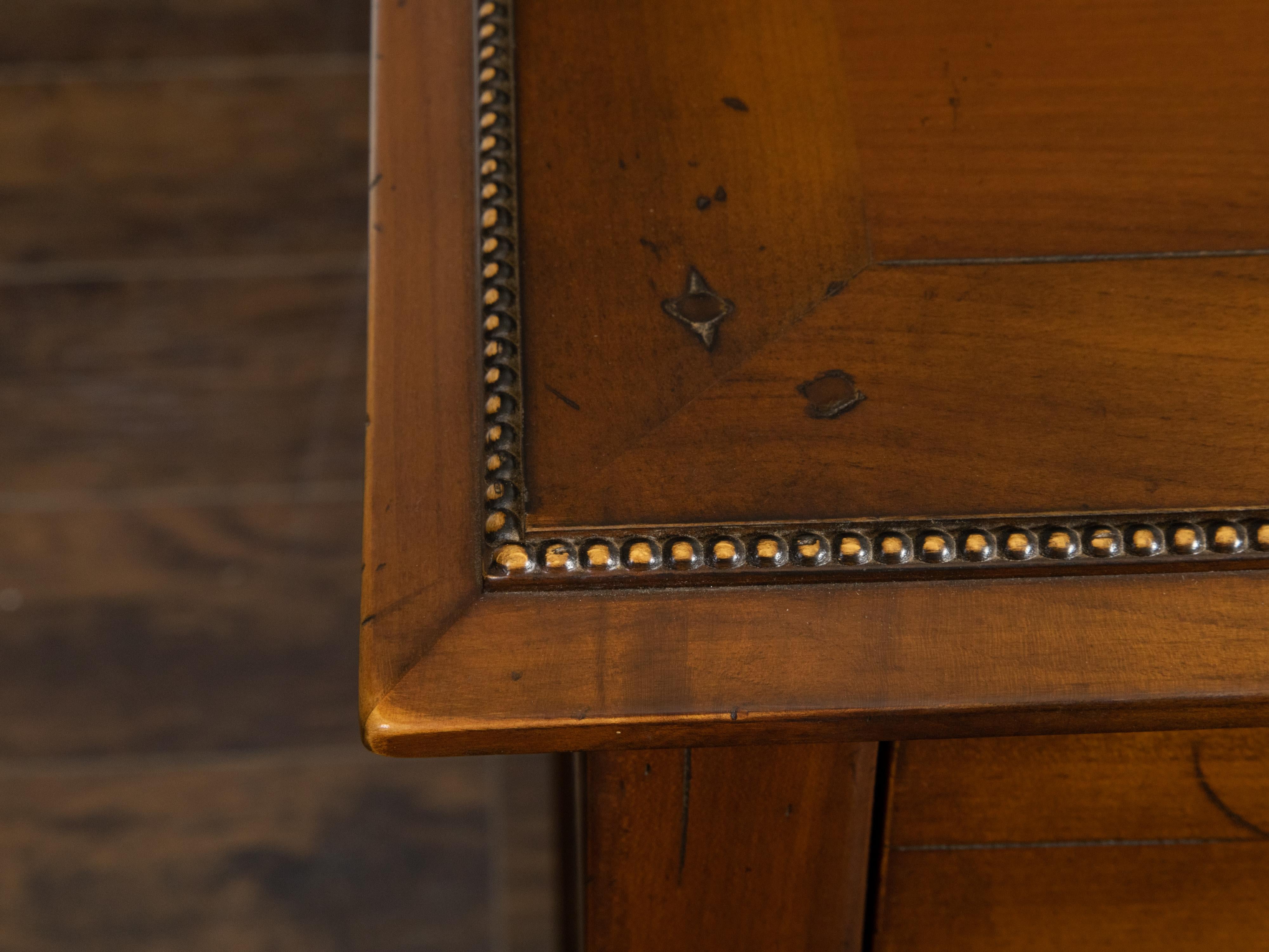 French 1940s Walnut Enfilade with Drawers, Doors, Carved Beads and Diamond Motif For Sale 7