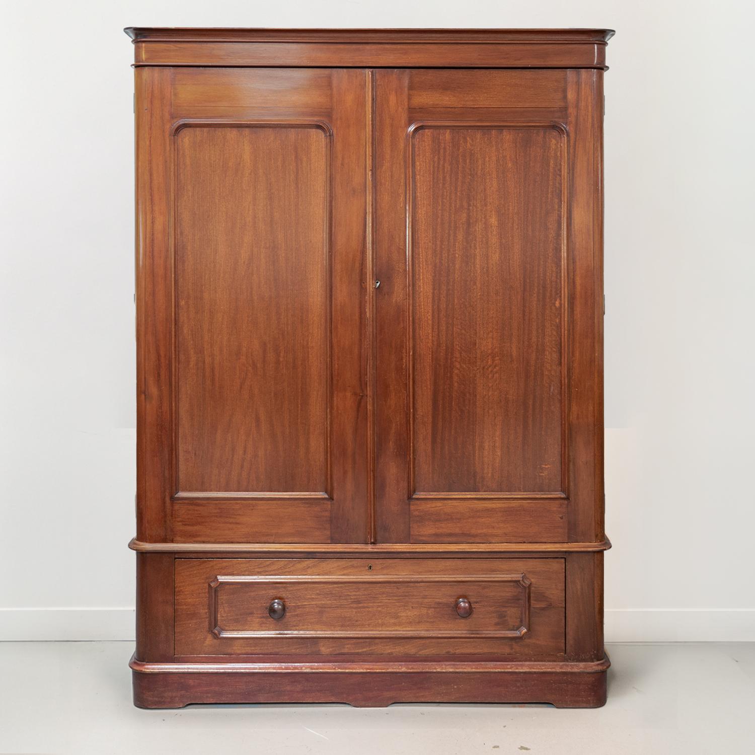 19th C  English Wood Wardrobe In Good Condition For Sale In Los Angeles, CA