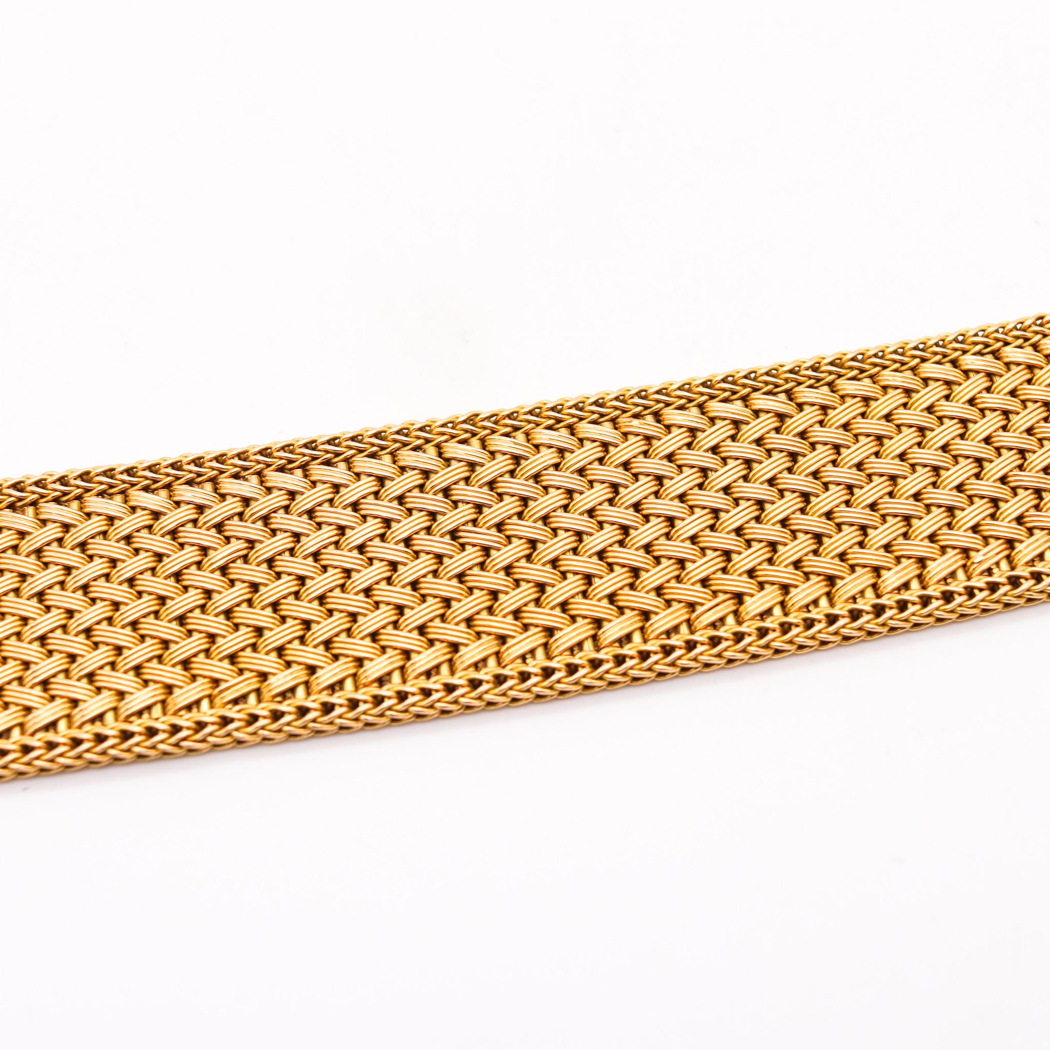 French 1950 Mid-Century Mesh Buckle Bracelet in 18Kt Gold with Diamonds Accents 2