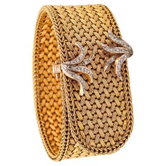 French 1950 Mid-Century Mesh Buckle Bracelet in 18Kt Gold with Diamonds Accents