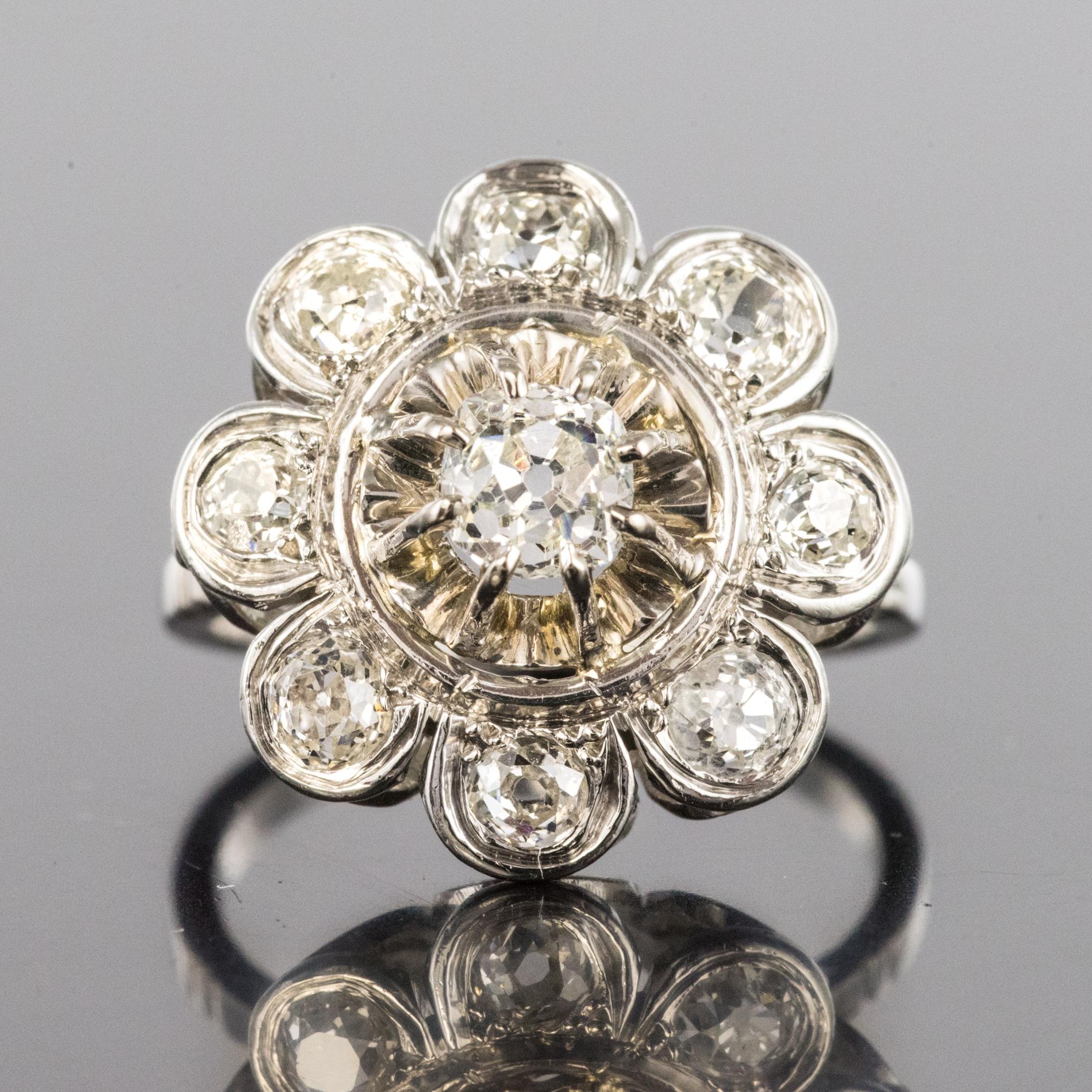 French 1950s 1.25 Carat Diamonds Platinum Flower Ring 3