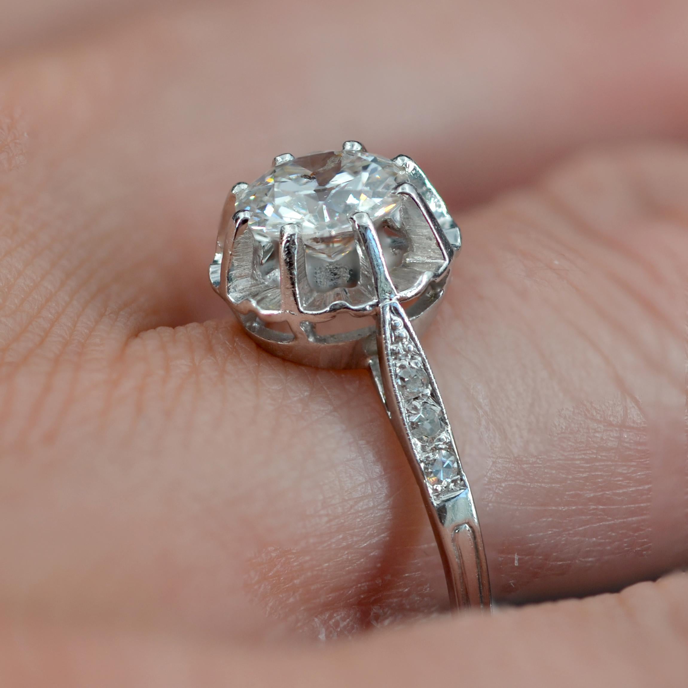 French 1950s 1.50 Carat Diamond Platinum Solitaire Ring For Sale 1