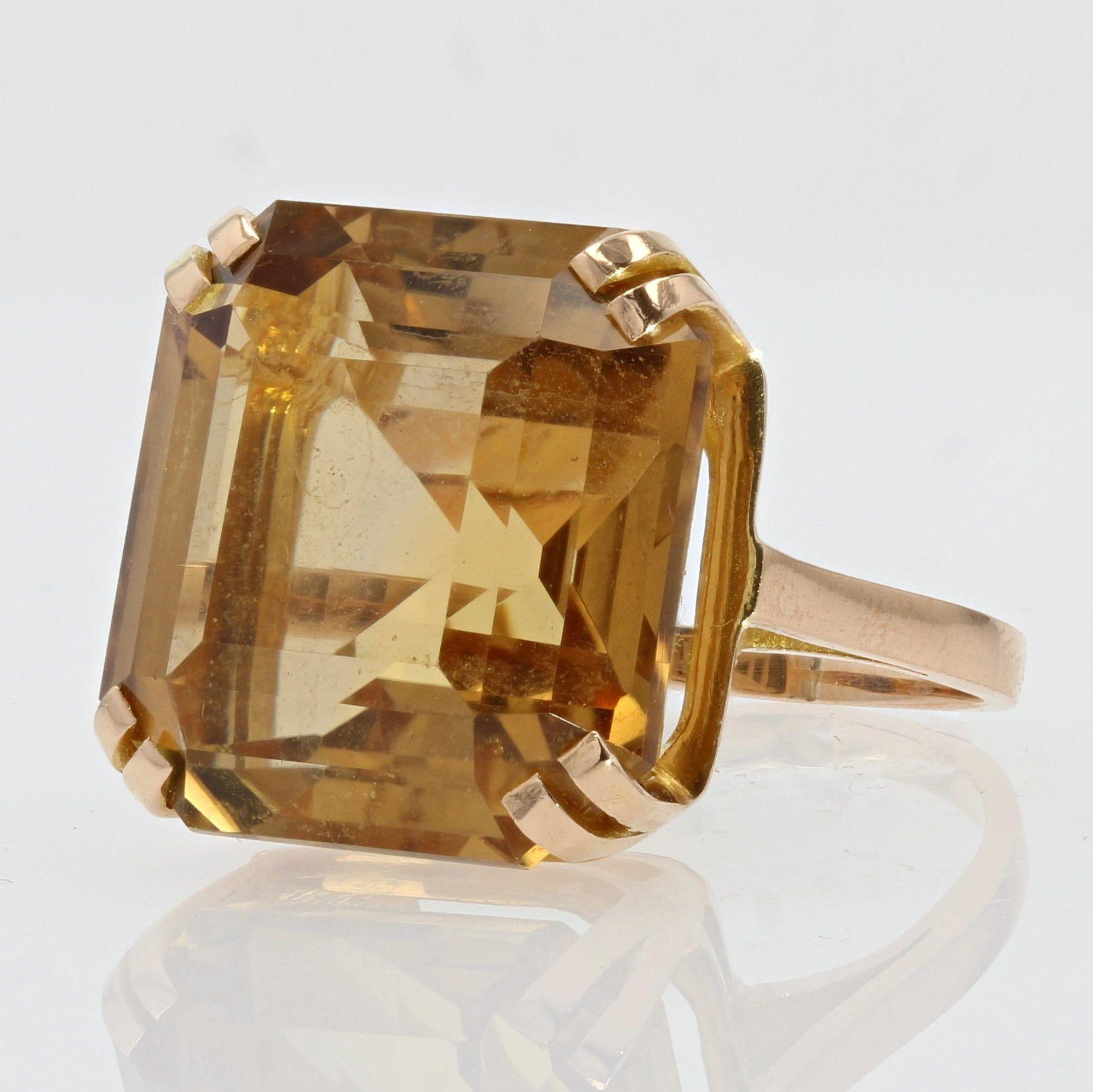French 1950s 18 Carat Citrine 18 Karat Yellow Gold Cocktail Ring For Sale 1