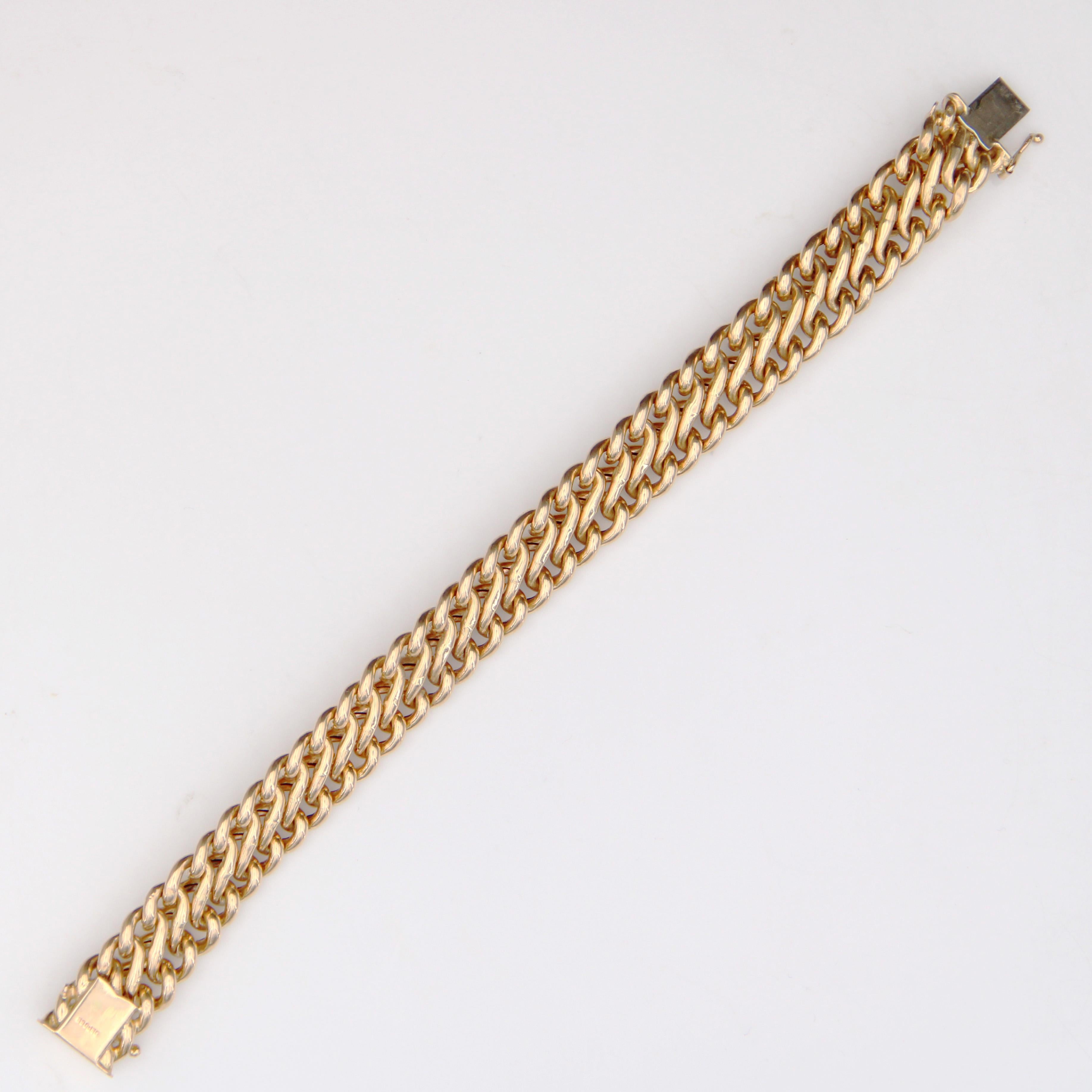 French 1950s 18 Karat Rose Gold Chiseled American Mesh Curb Bracelet For Sale 3