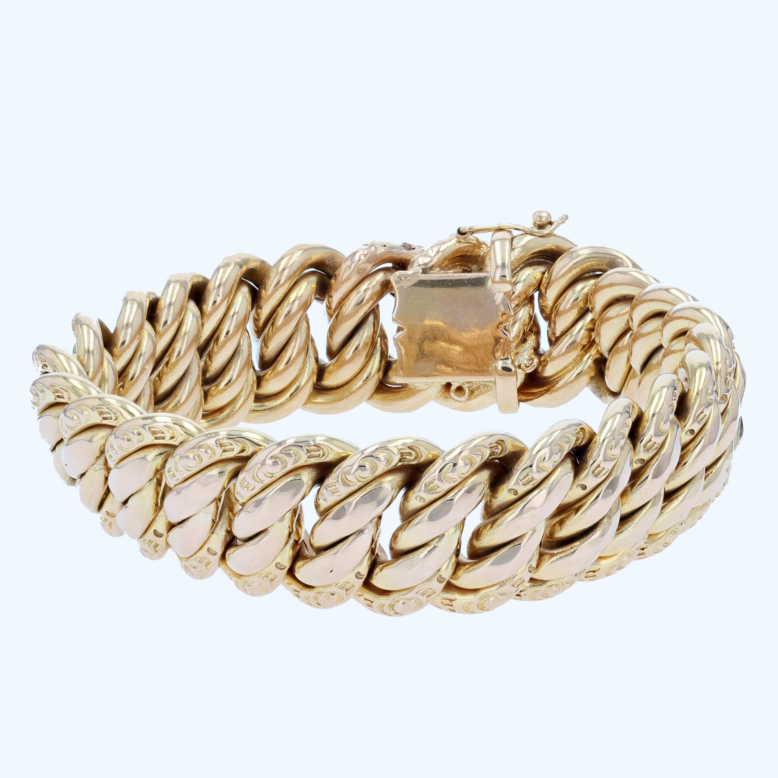 French, 1950s, 18 Karat Yellow Gold American Mesh Large Curb Bracelet In Excellent Condition In Poitiers, FR