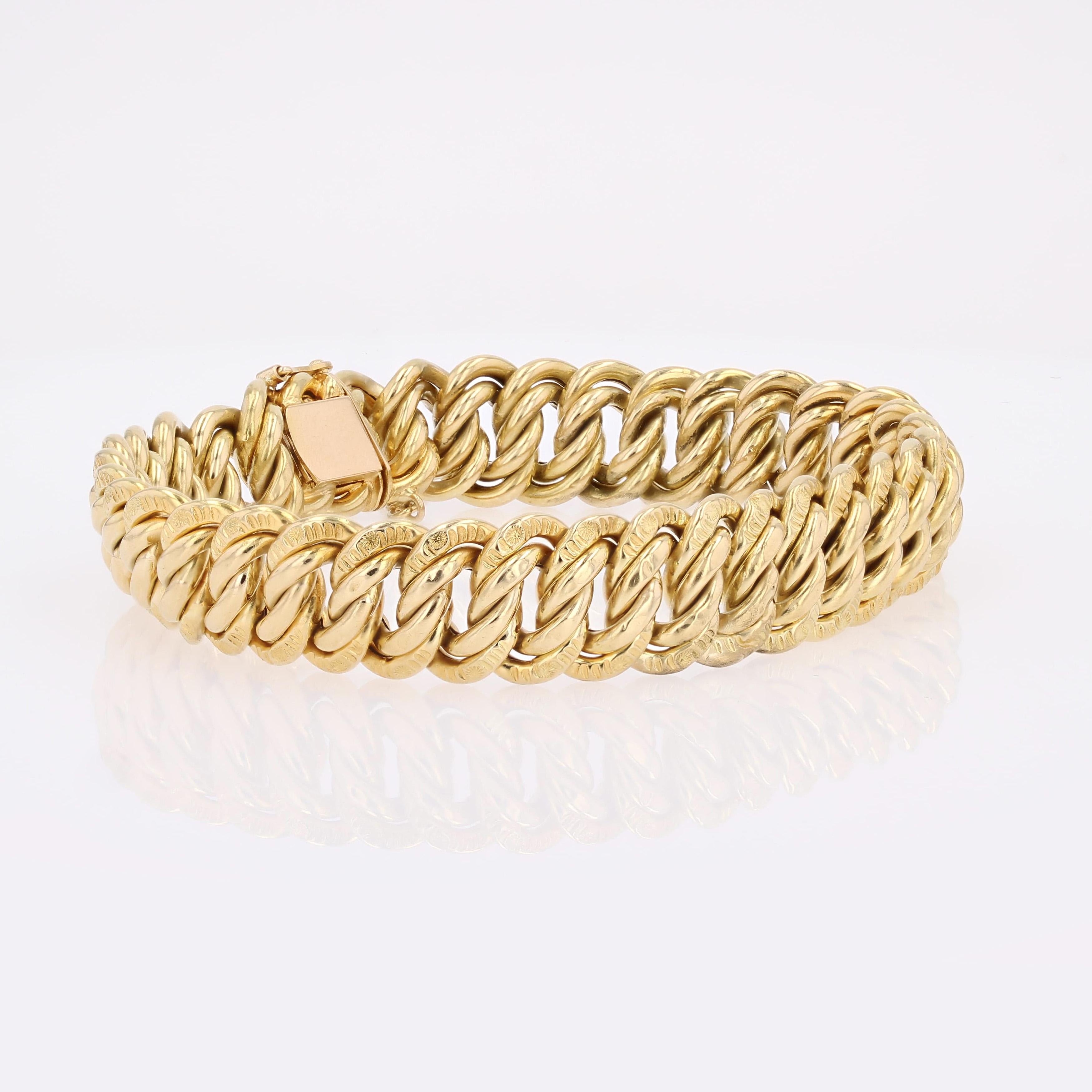 De las mujeres Brazalete de malla americana cincelada en oro amarillo de 18 quilates de los años 50 franceses en venta