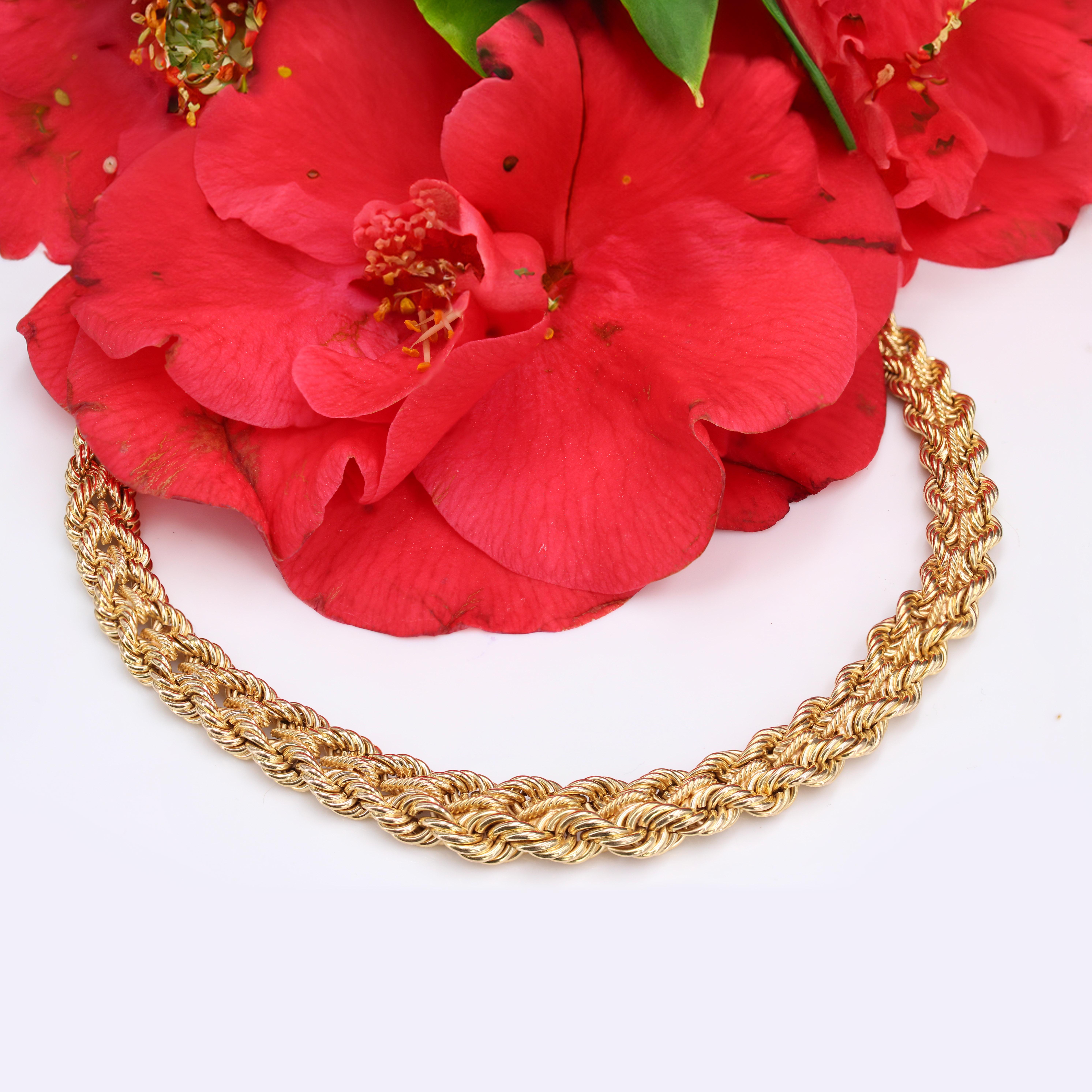 Retro French 1950s 18 Karat Yellow Gold Falling Braided Choker Necklace For Sale