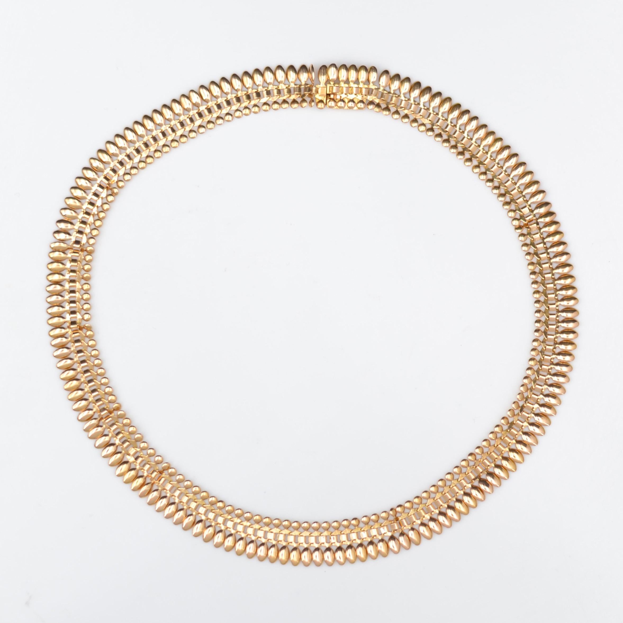 French 1950s 18 Karat Yellow Gold Retro Choker Necklace In Good Condition In Poitiers, FR