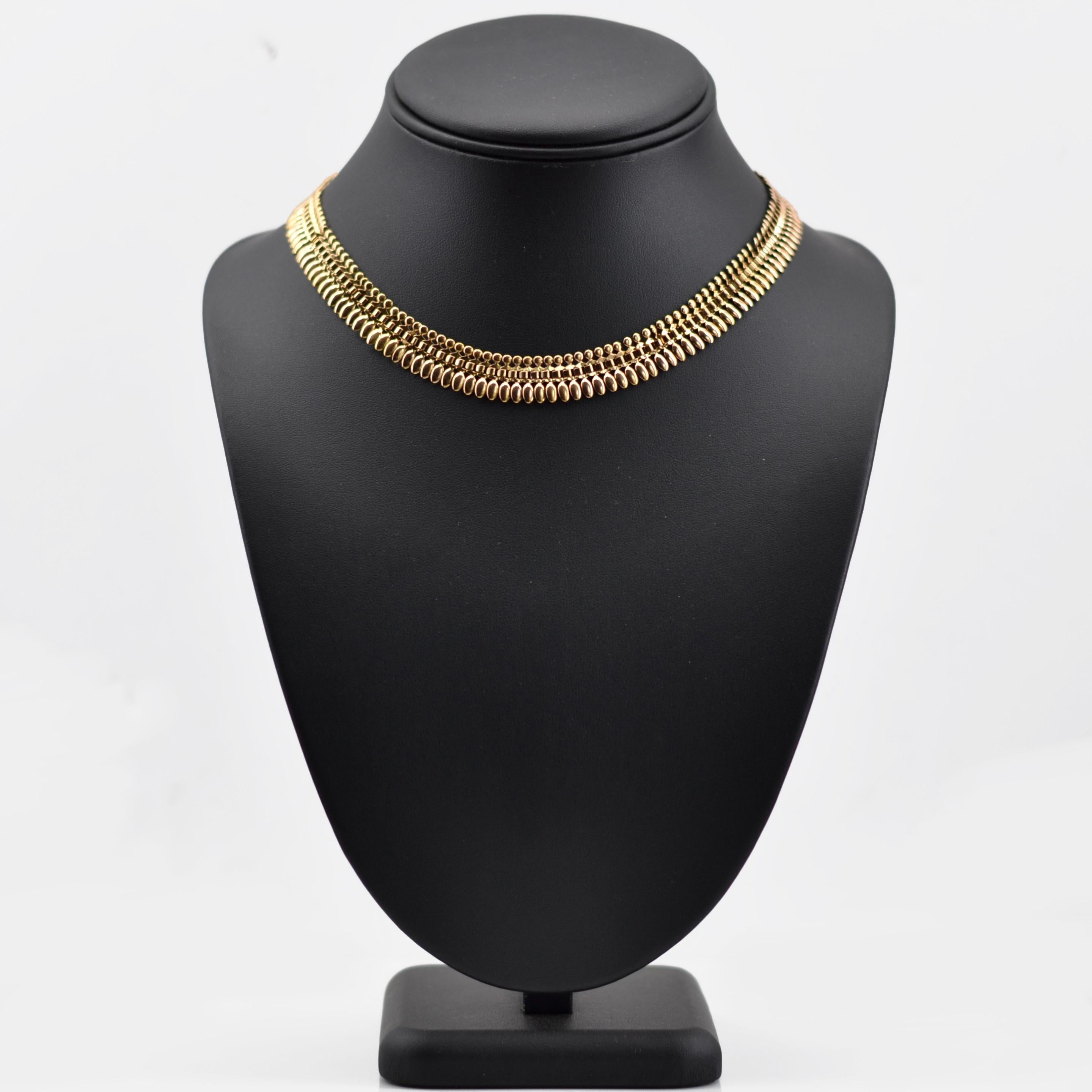 Women's French 1950s 18 Karat Yellow Gold Retro Choker Necklace