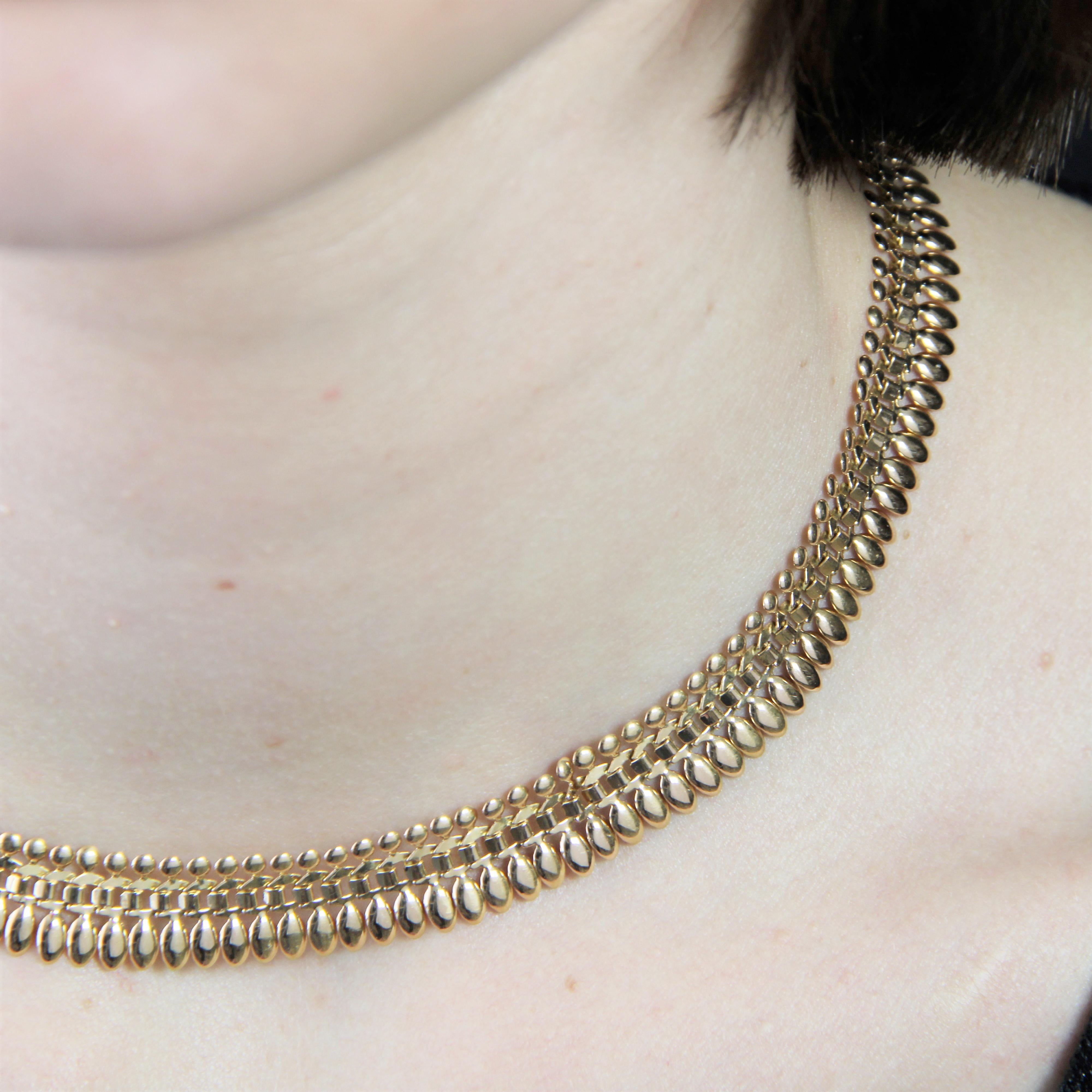 French 1950s 18 Karat Yellow Gold Retro Choker Necklace 3