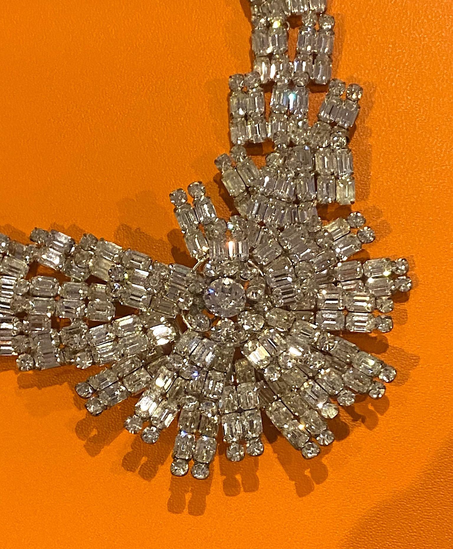 French 1950s / 1960s Rhinestone Starburst Necklace In Good Condition In New York, NY