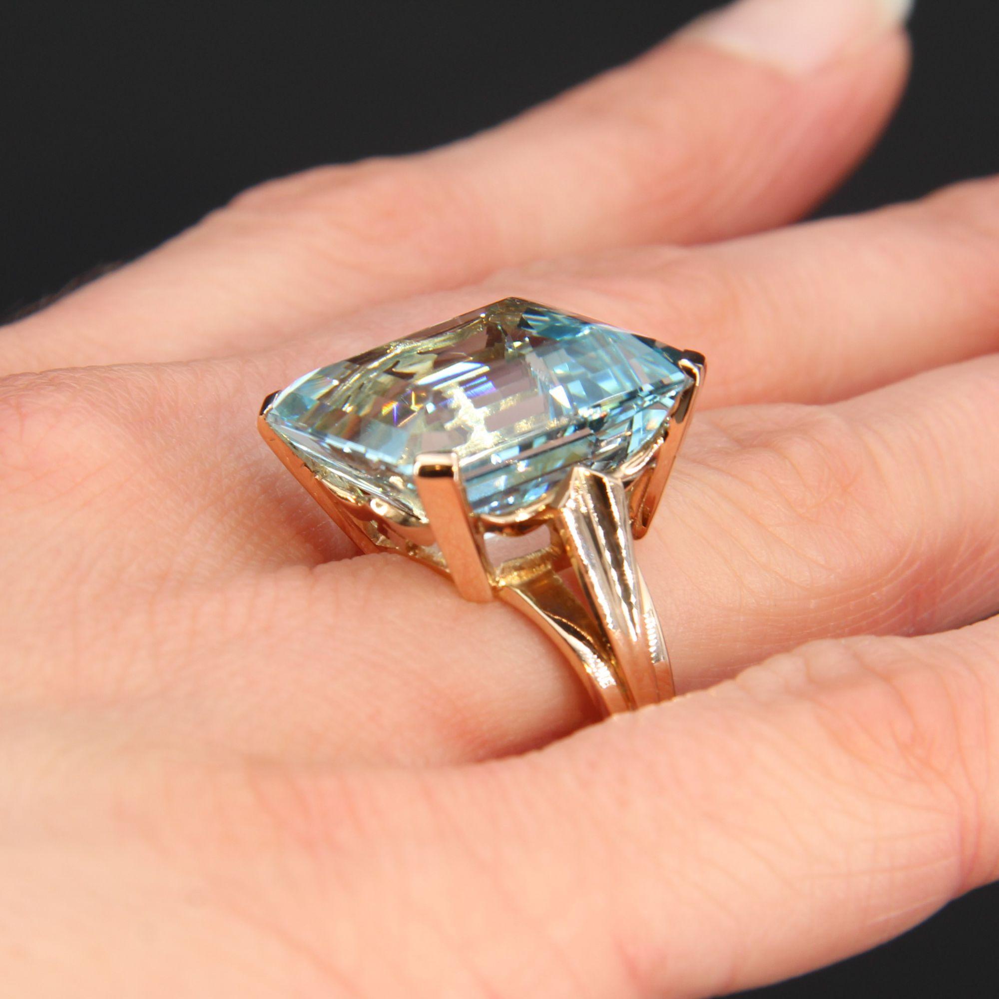 French 1950s 26, 2 Carat Aquamarine 18 Karat Rose Gold Ring For Sale 1