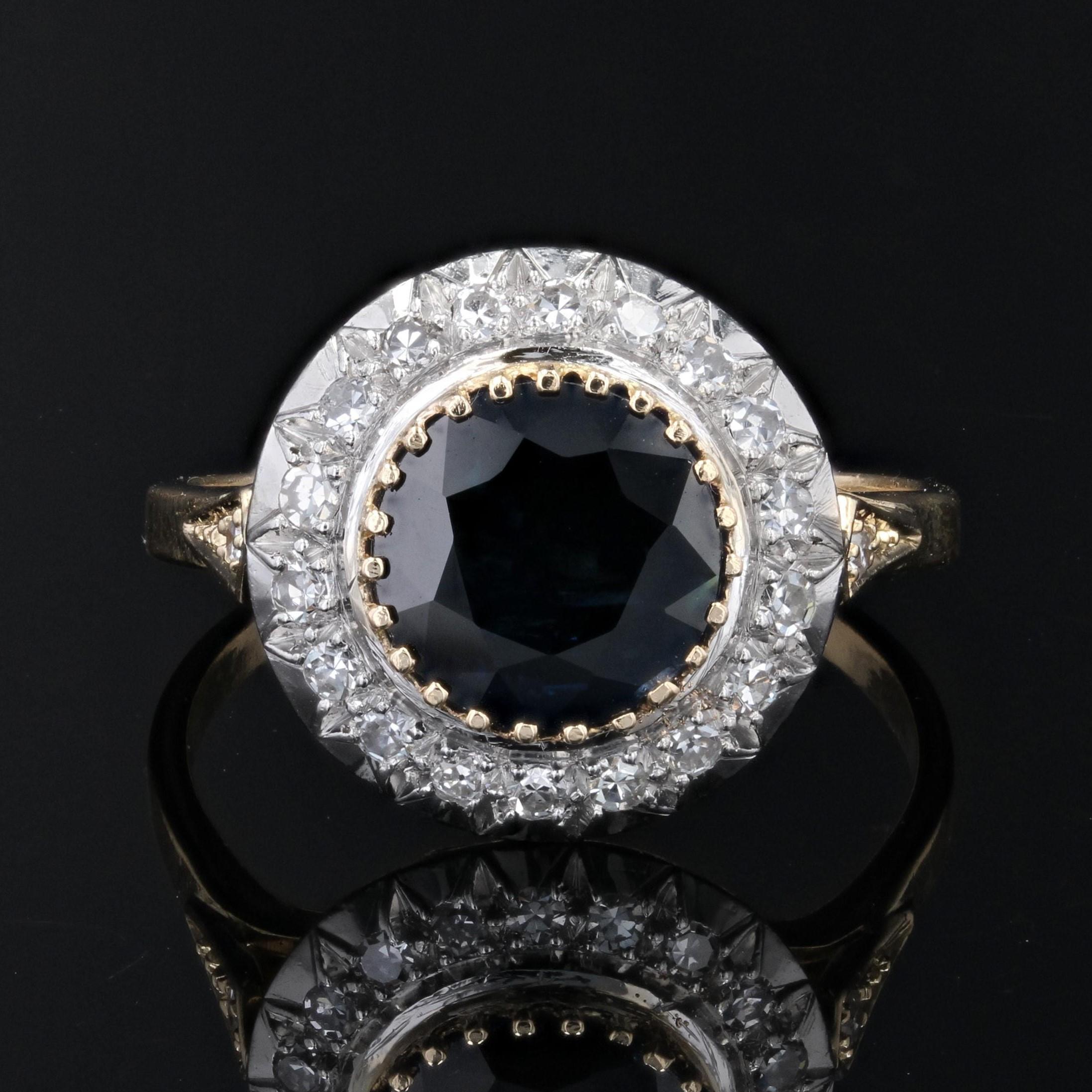 Französischer 1950er Jahre 2,50 Karat Saphir Diamanten 18 Karat Gelbgold Runder Ring (Retro)