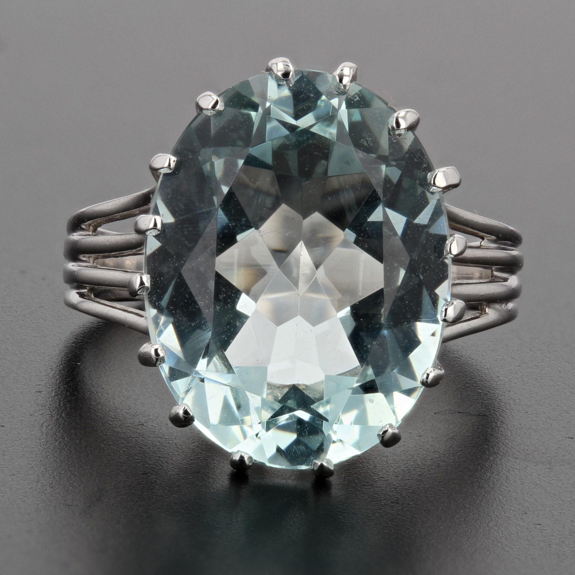 French 1950s 6.95 Carat Aquamarine Diamond 18 Karat White Gold Ring 4