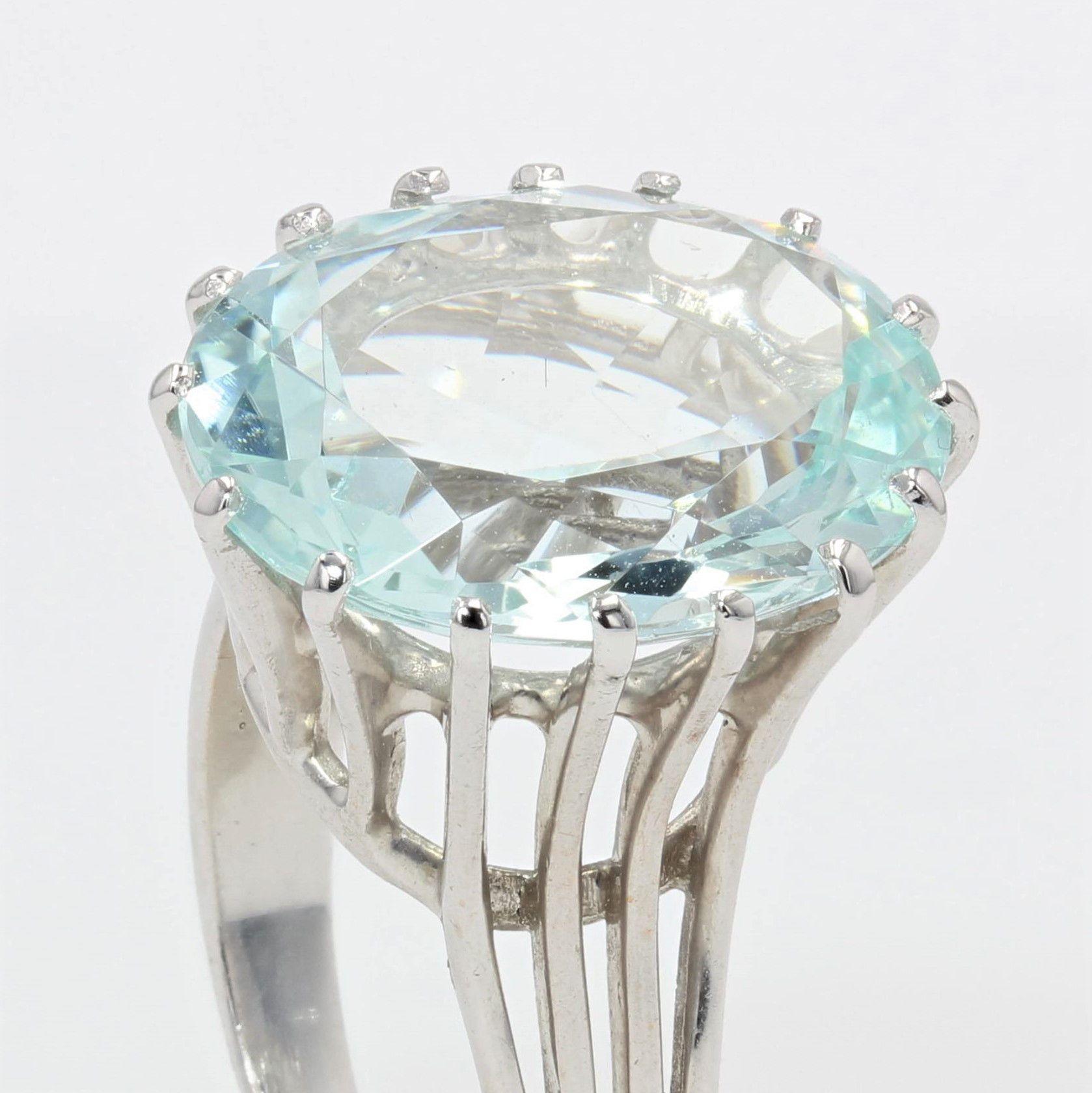 Oval Cut French 1950s 6.95 Carat Aquamarine Diamond 18 Karat White Gold Ring