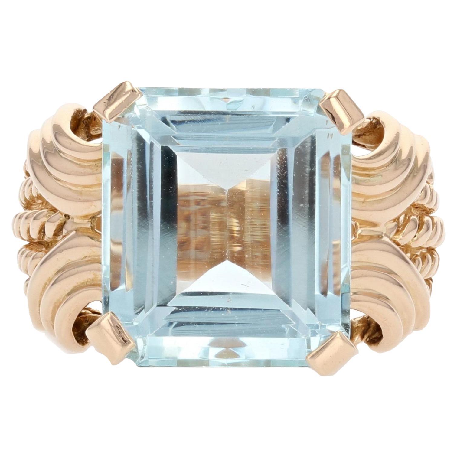 French 1950s 7, 80 Carats Aquamarine 18 Karat Rose Gold Retro Ring