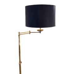 Französische 1950er Stehlampe mit verstellbarem Schwenkarm