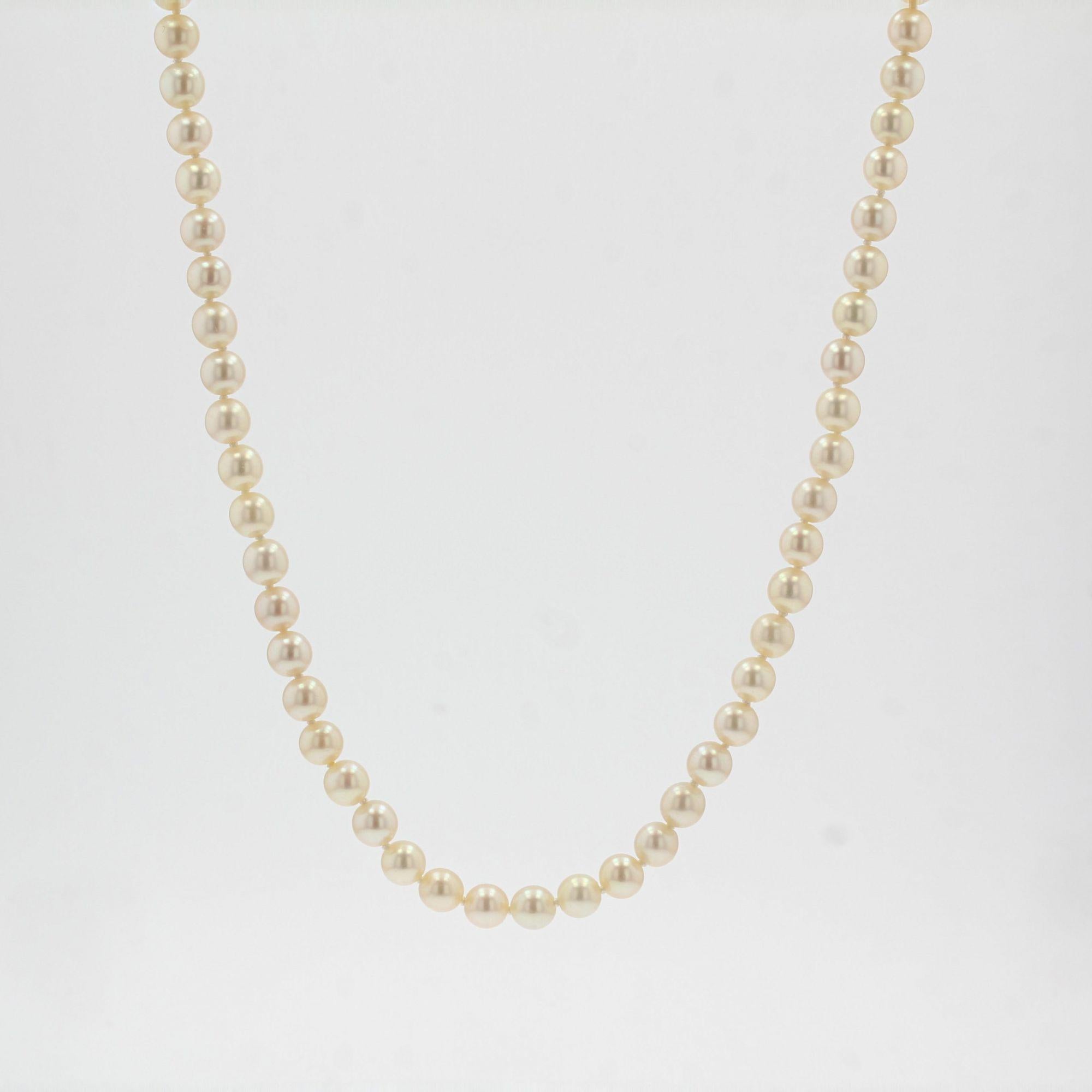 French 1950s Akoya Cultured Pearl Long Necklace For Sale 2