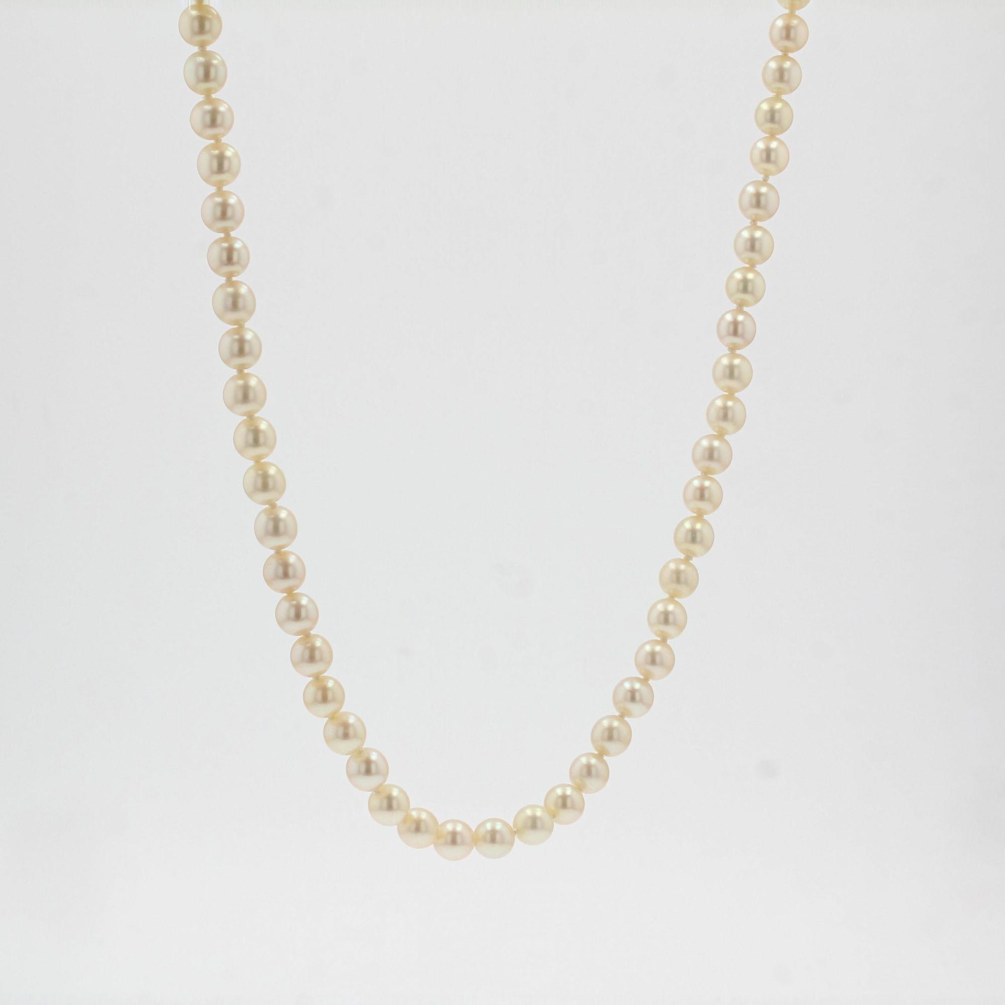 French 1950s Akoya Cultured Pearl Long Necklace For Sale 3