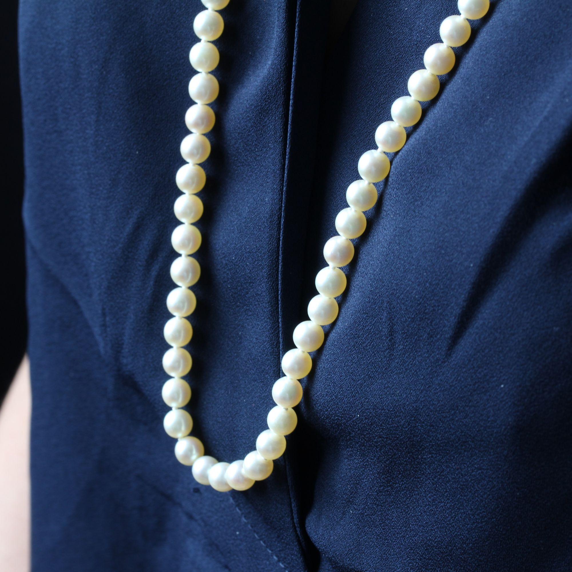 Long collier français des années 1950 en perles de culture Akoya Bon état - En vente à Poitiers, FR