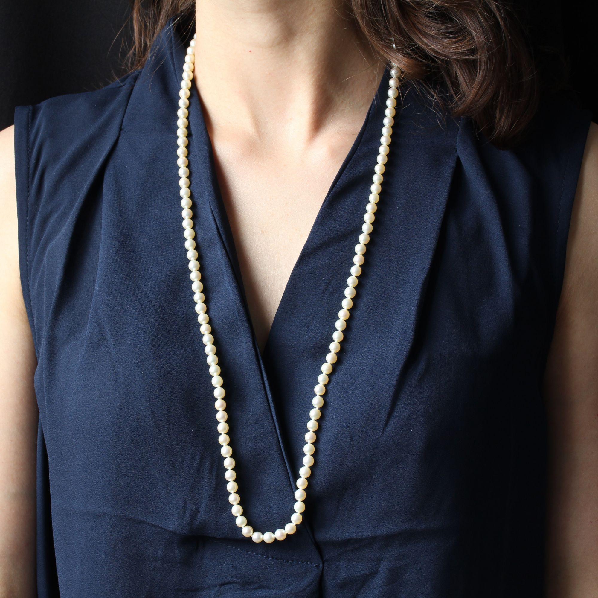 French 1950s Akoya Cultured Pearl Long Necklace For Sale at 1stDibs