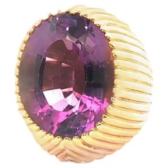 Anello con ametista francese degli anni '50, 13,22 carati in oro 18k a coste
