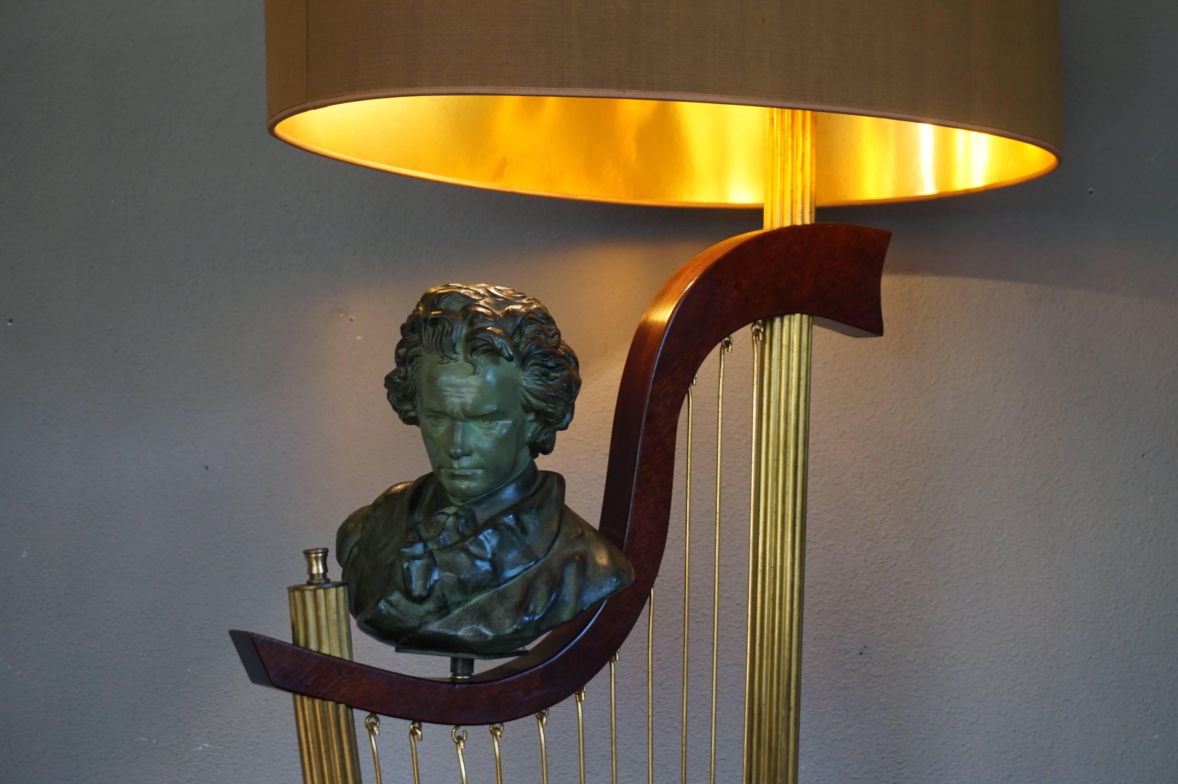 French 1950s Art Deco Style Brass Harp & Beethoven Bust Floor Lamp by G. LeRoux In Good Condition In Lisse, NL