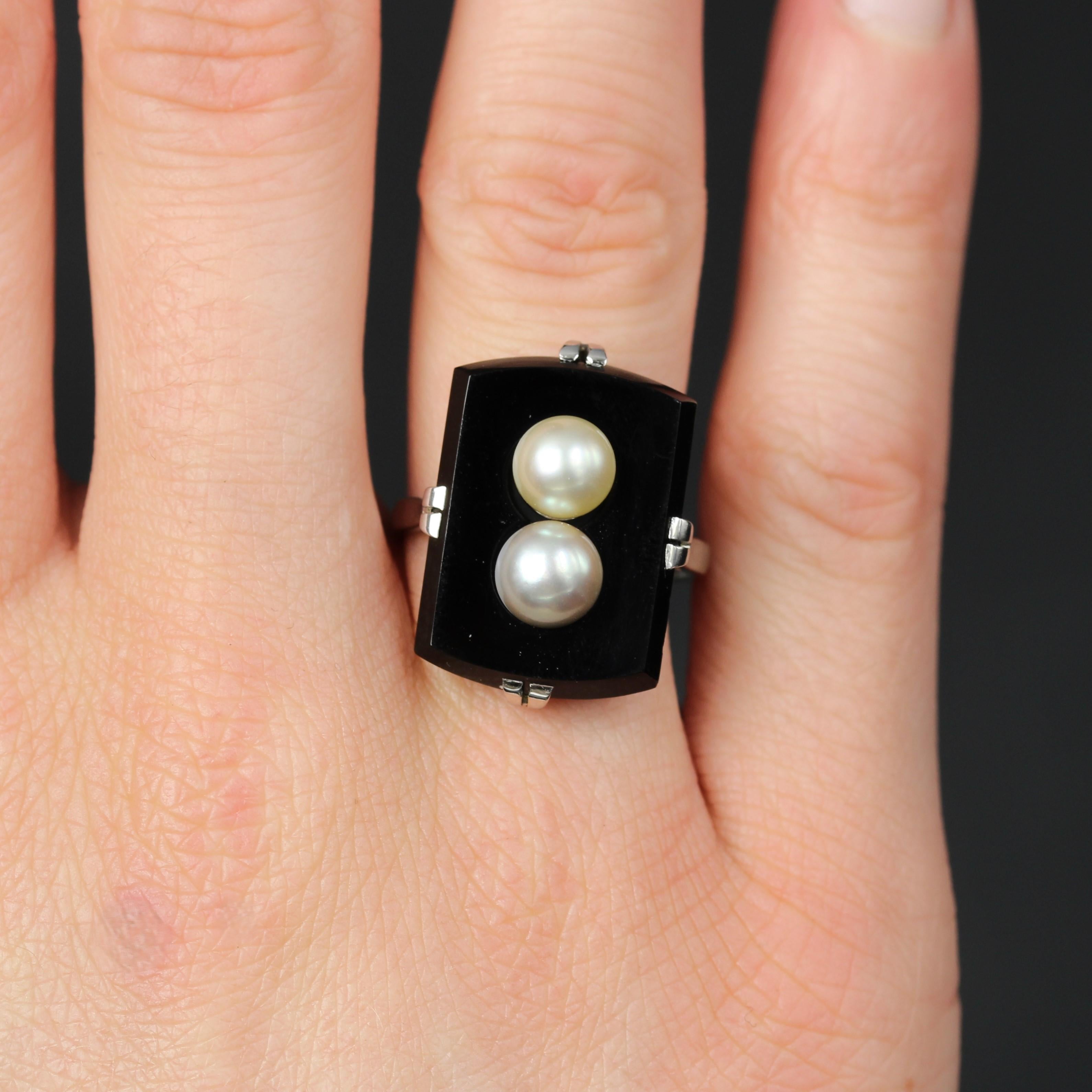 French 1950s Art Deco Style Cultured Pearl Onyx 18 Karat White Gold Ring For Sale 10