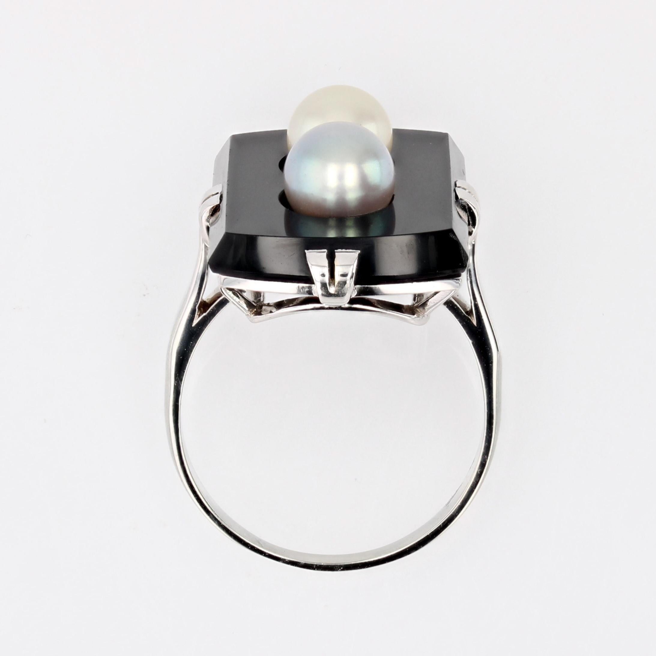 French 1950s Art Deco Style Cultured Pearl Onyx 18 Karat White Gold Ring For Sale 11