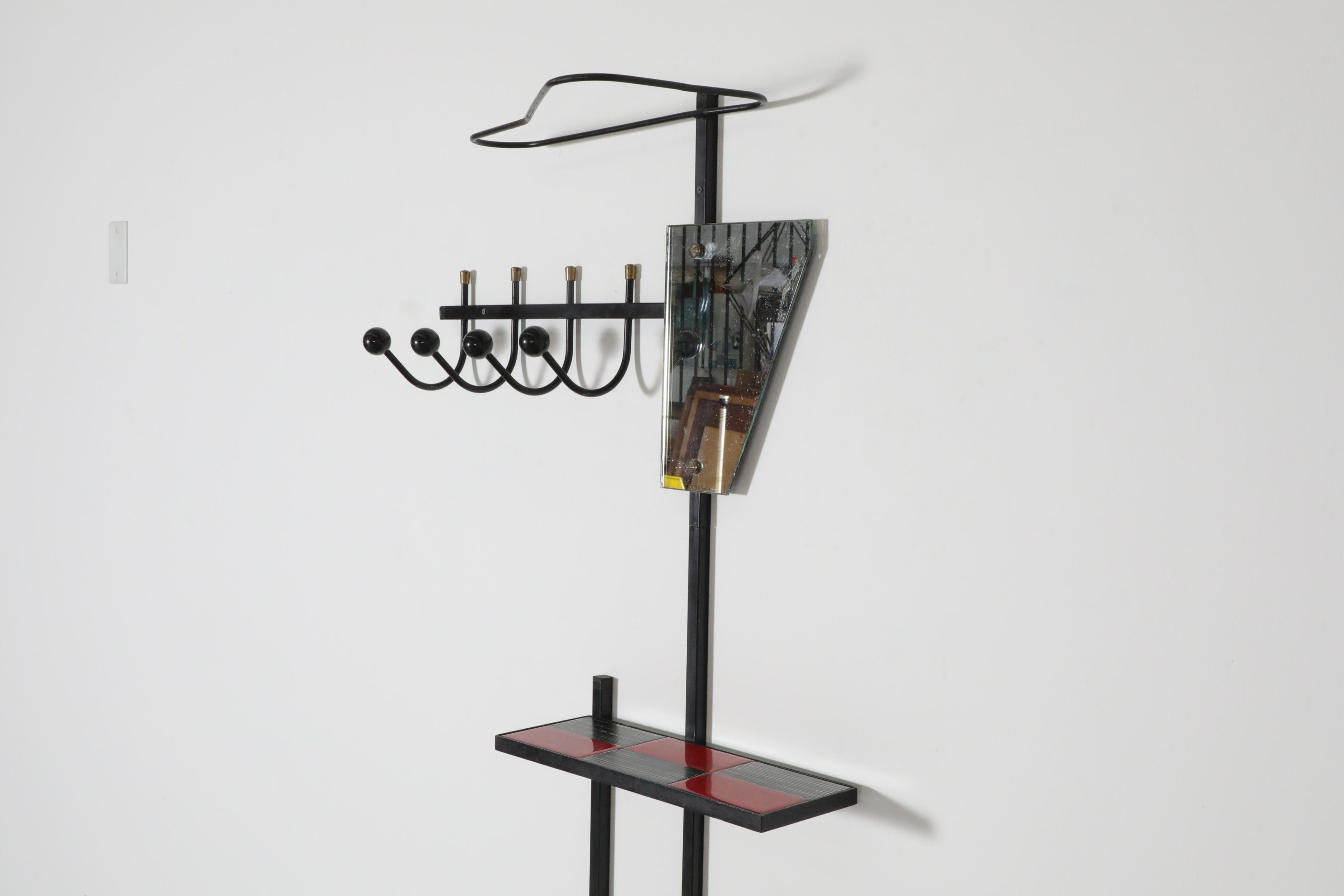 Französischer asymmetrischer Wandventilator mit Spiegel und Umbrella Stand, 1950er Jahre (Mitte des 20. Jahrhunderts) im Angebot