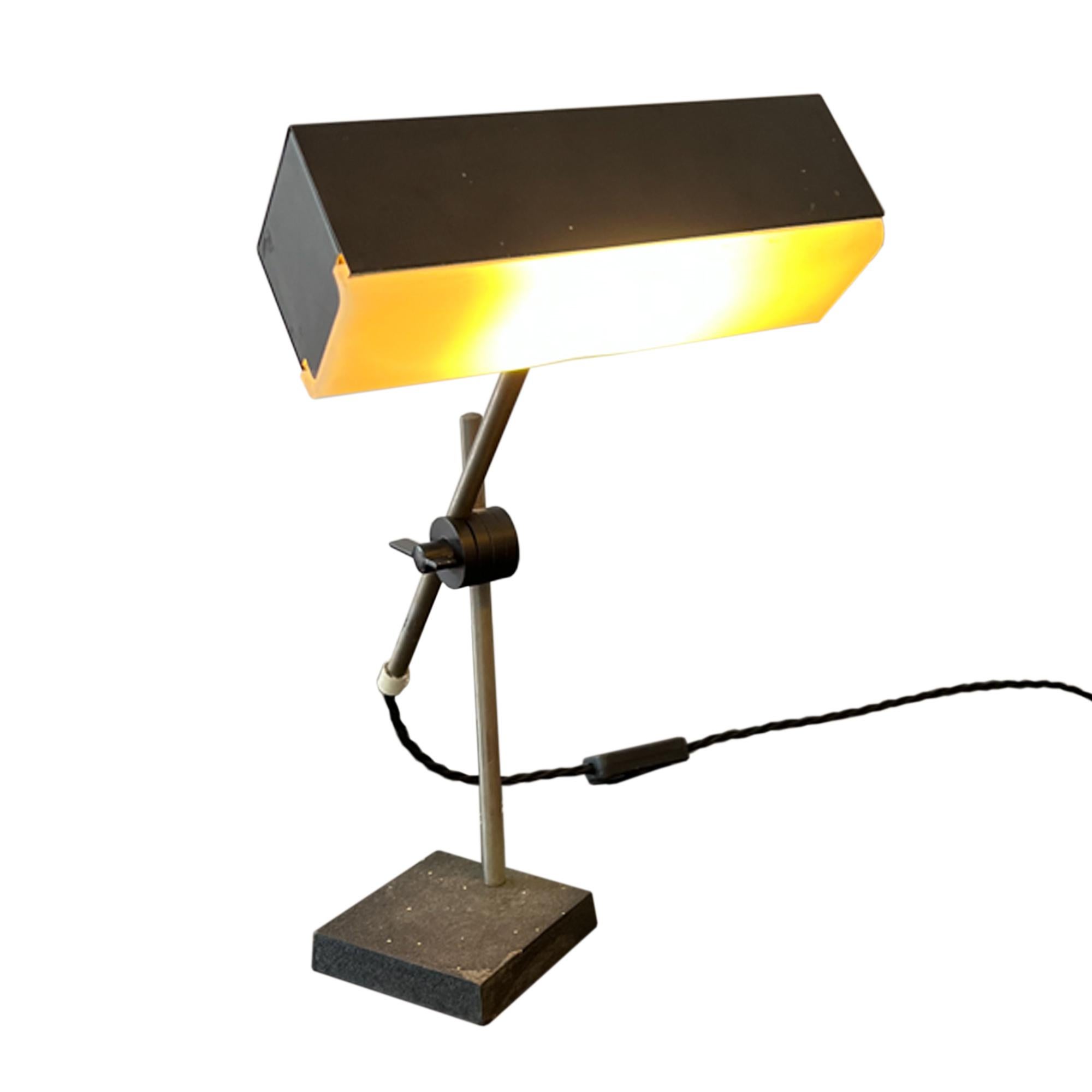 Mid-20th Century French 1950s Banker's Lamp For Sale
