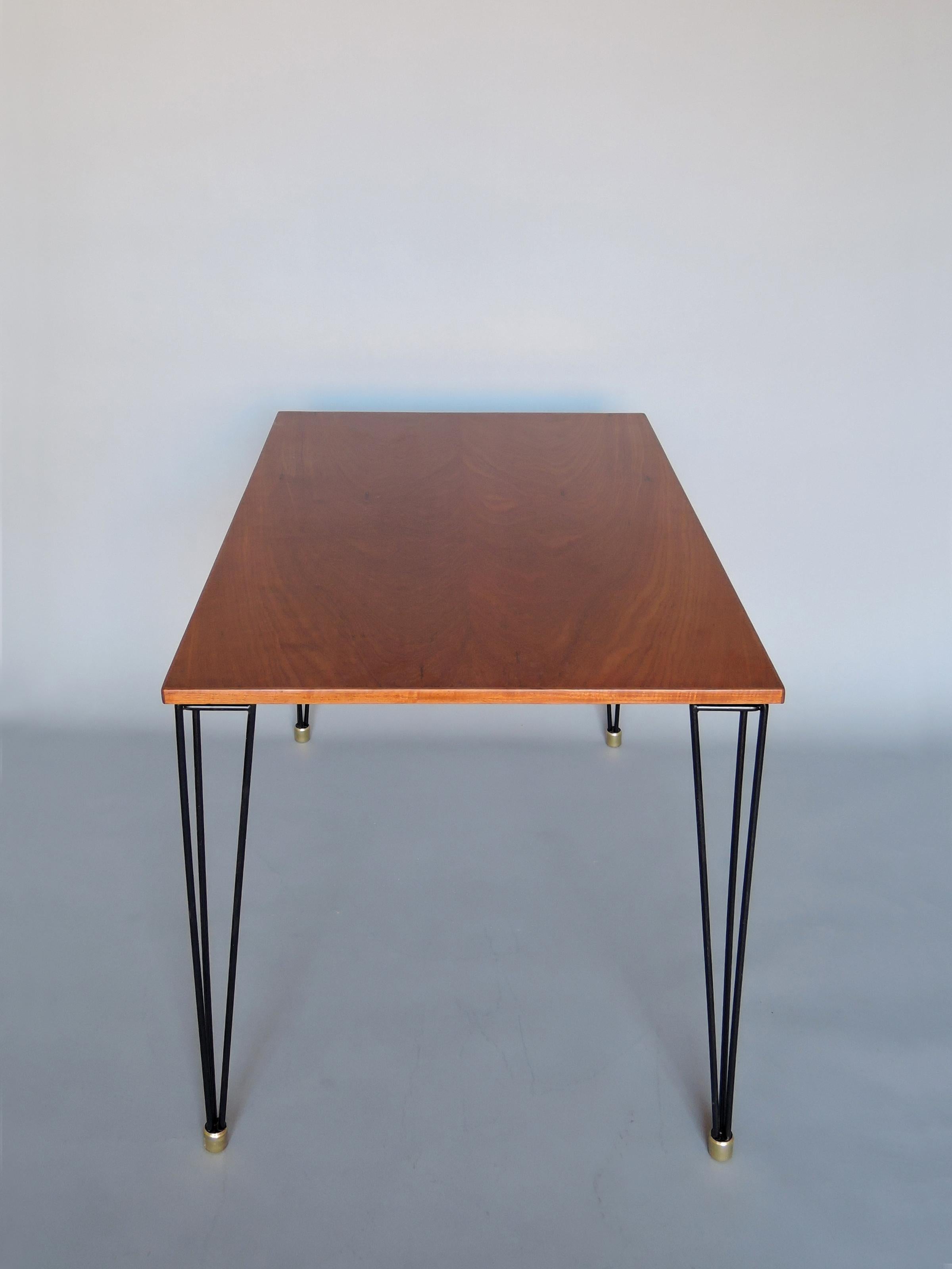 Table d'appoint / d'écriture en métal&wood des années 1950 en vente 3