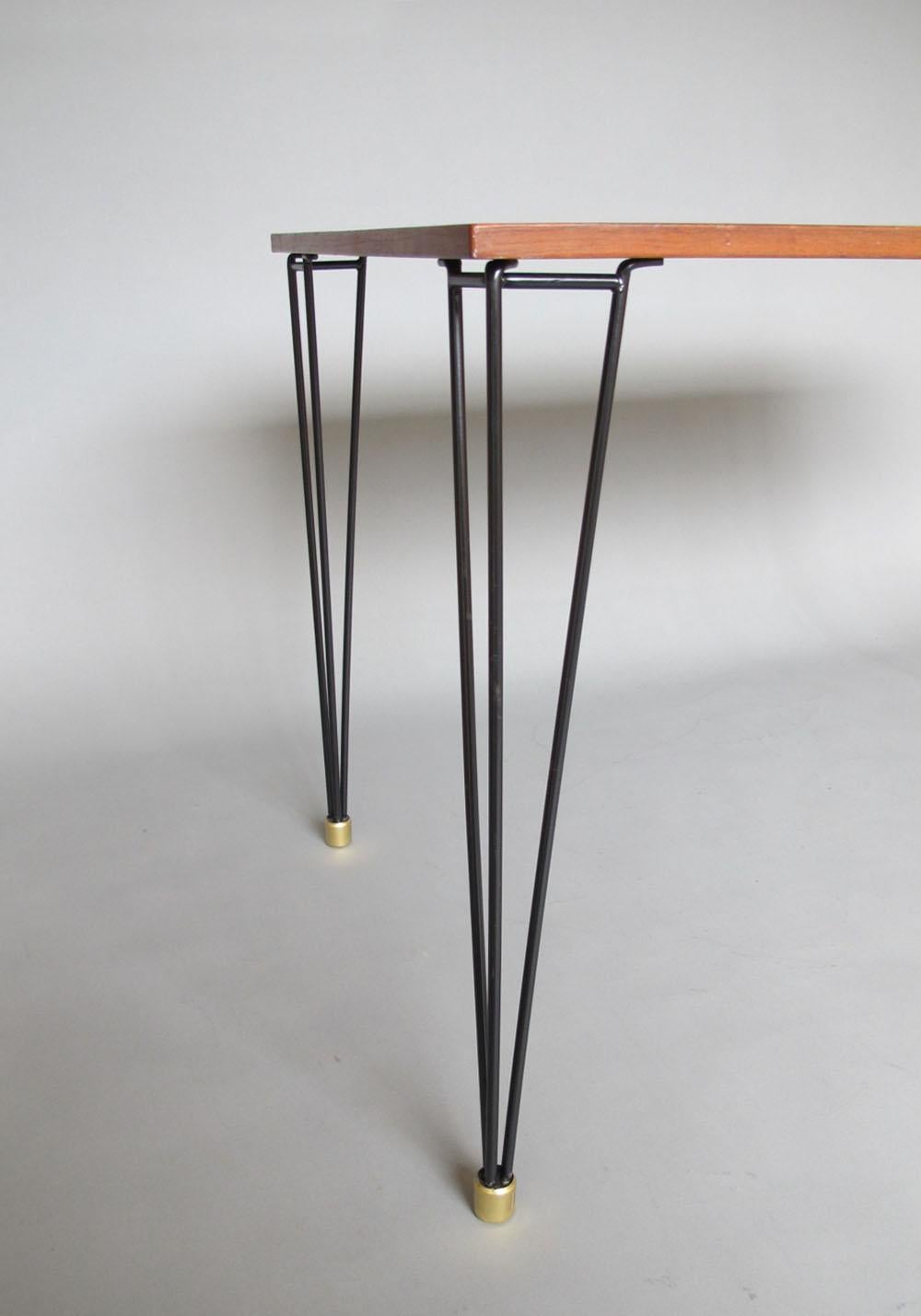Table d'appoint / d'écriture en métal&wood des années 1950 en vente 4