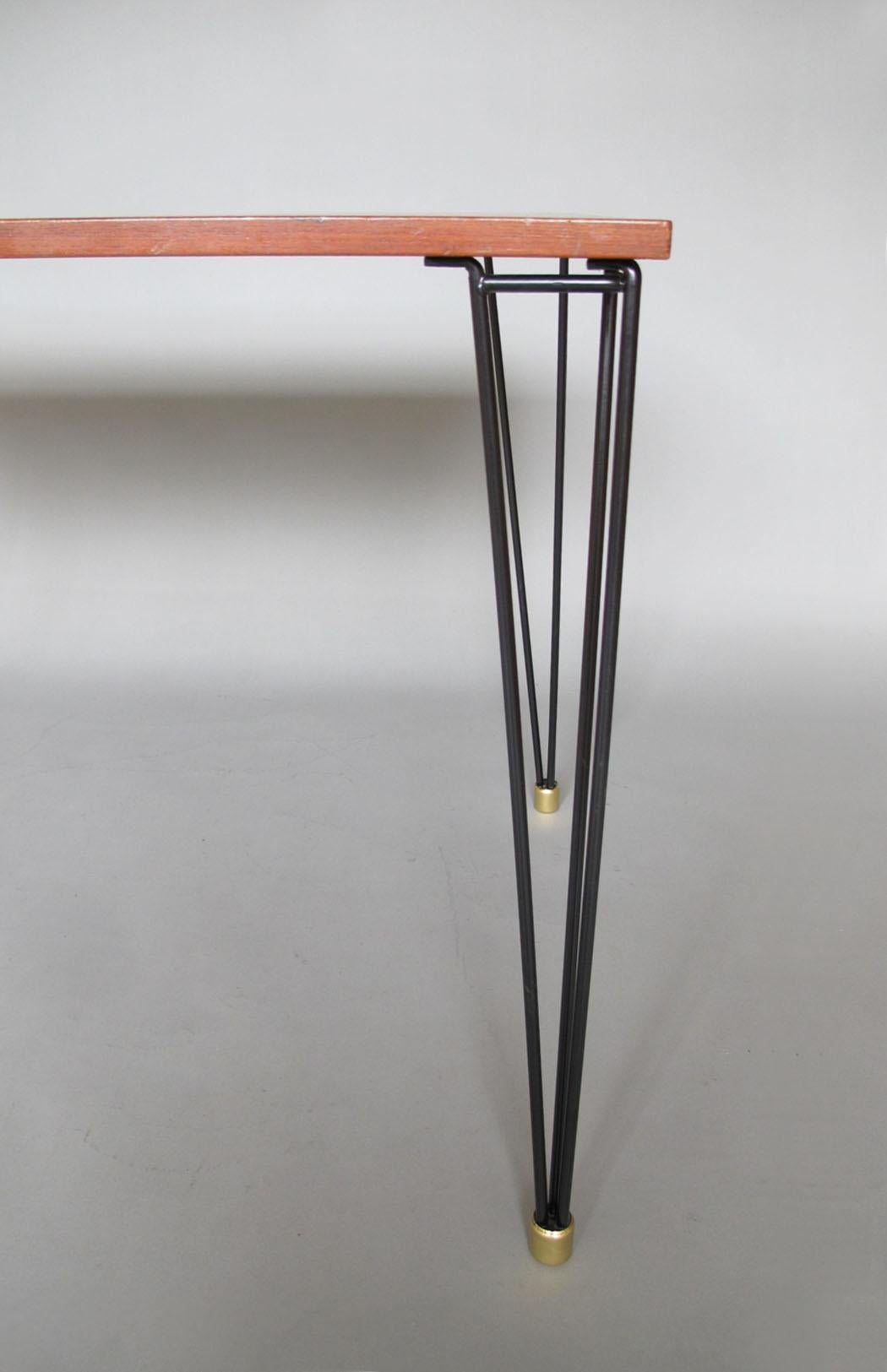 Table d'appoint / d'écriture en métal&wood des années 1950 en vente 5