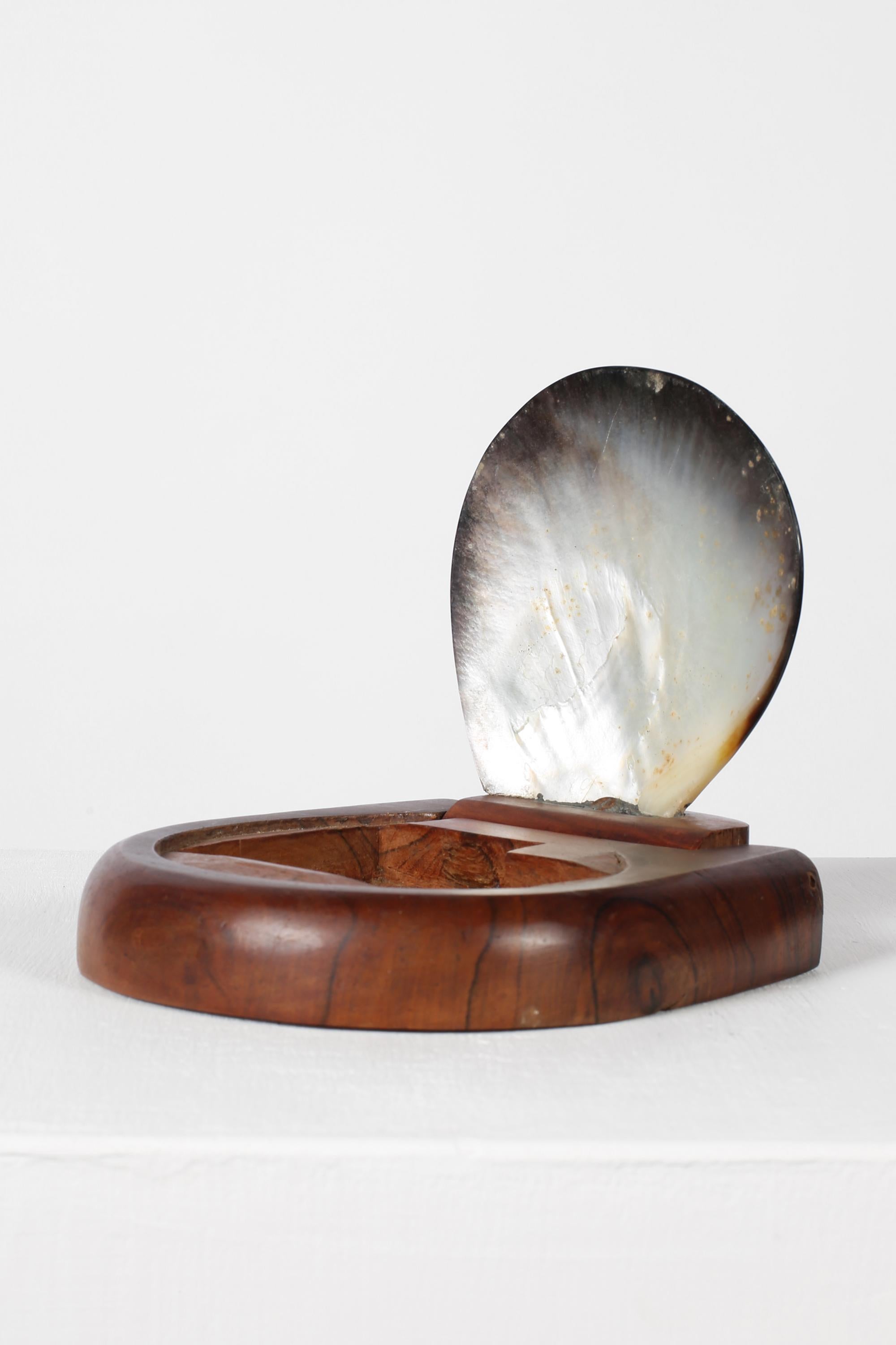 French 1950s Carved Walnut & Shell Trinket Box For Sale 1