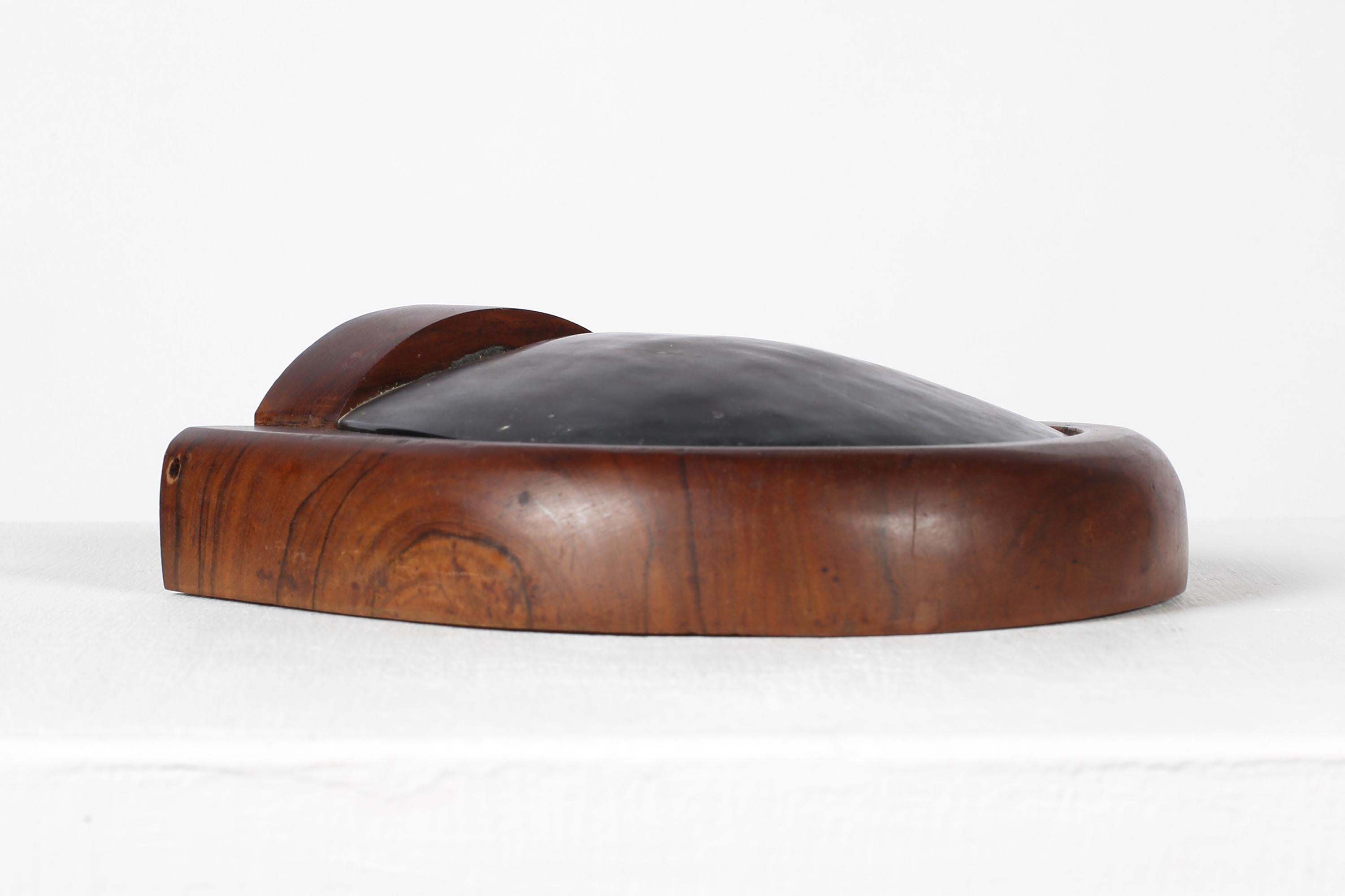 French 1950s Carved Walnut & Shell Trinket Box For Sale 2