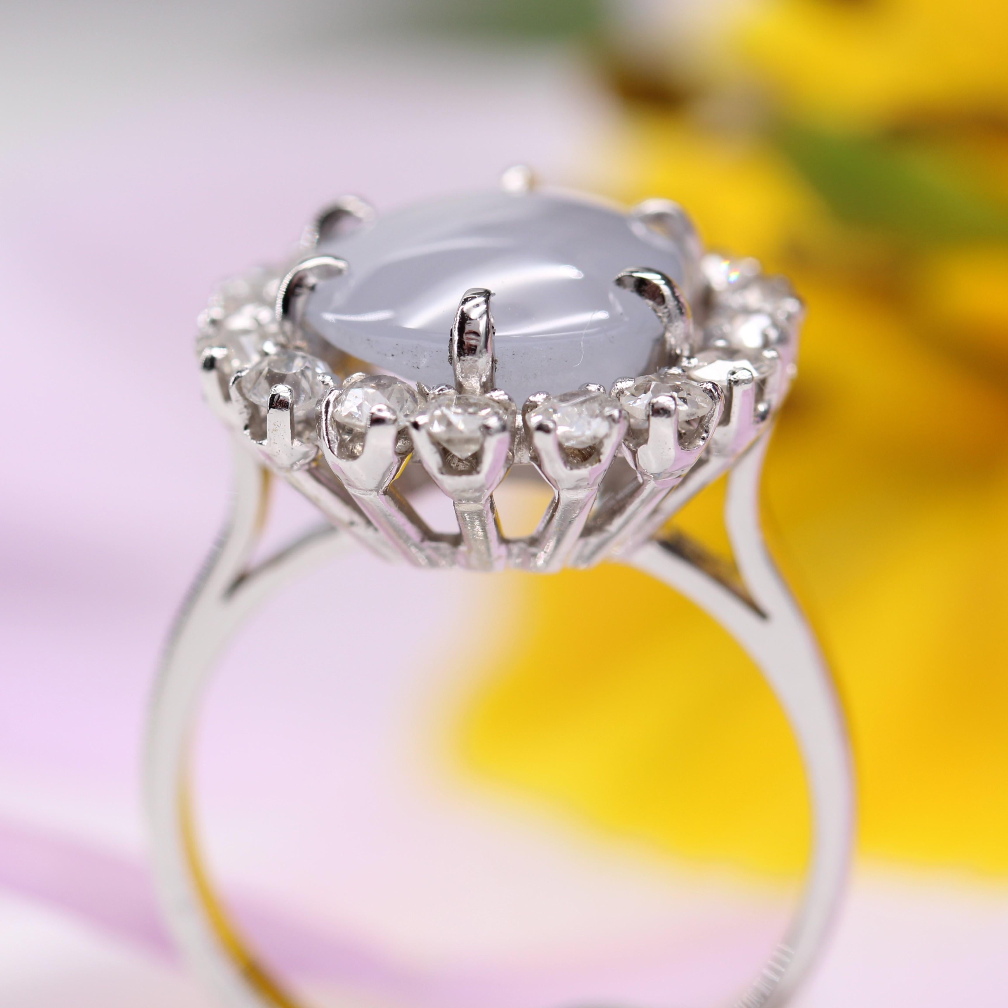 French 1950s Ceylon Star Sapphire Diamonds 18 Karat White Gold Cluster Ring For Sale 4